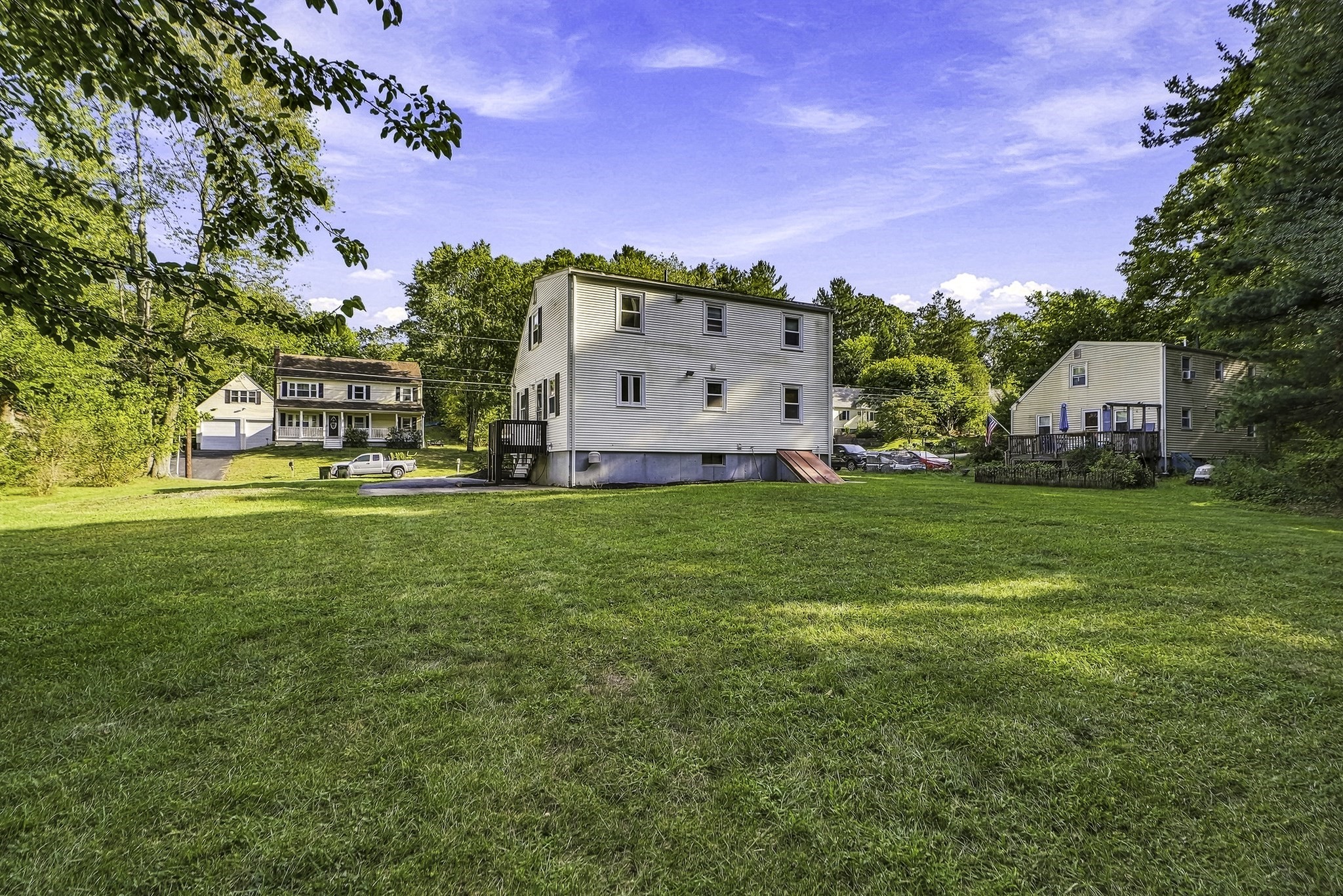 main property photo 30