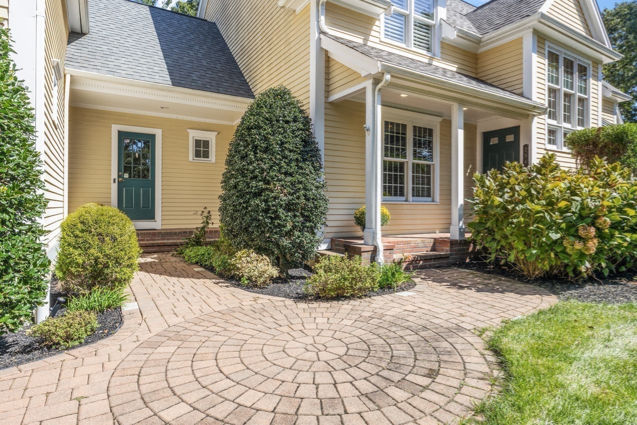 main property photo 11