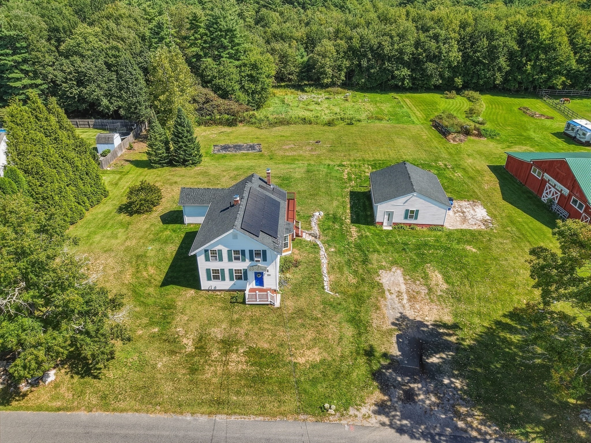 main property photo 10