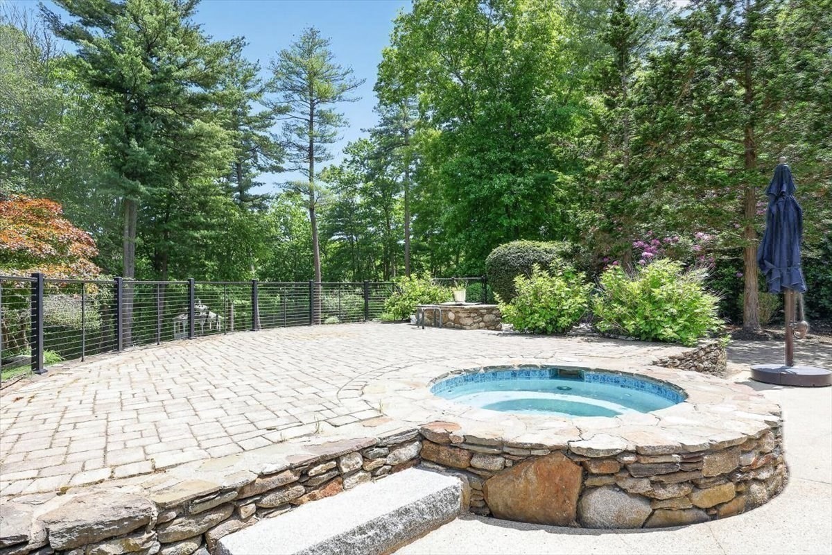 main property photo 31