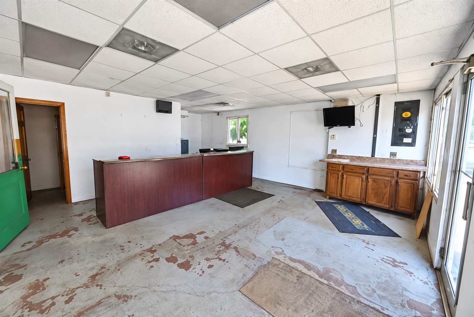 main property photo 13