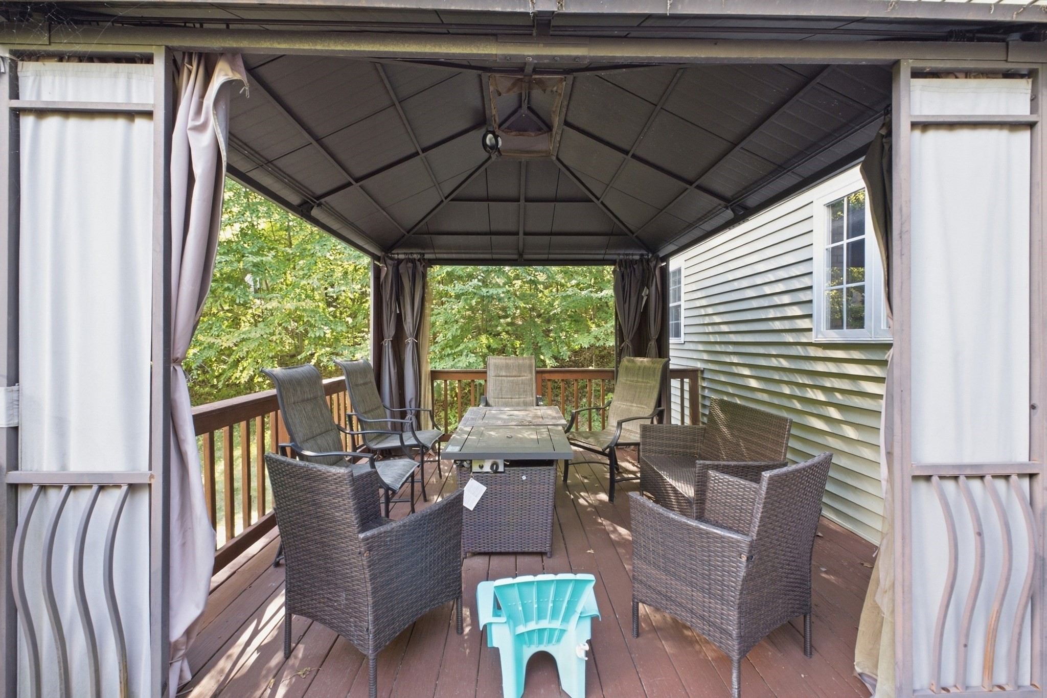 main property photo 34