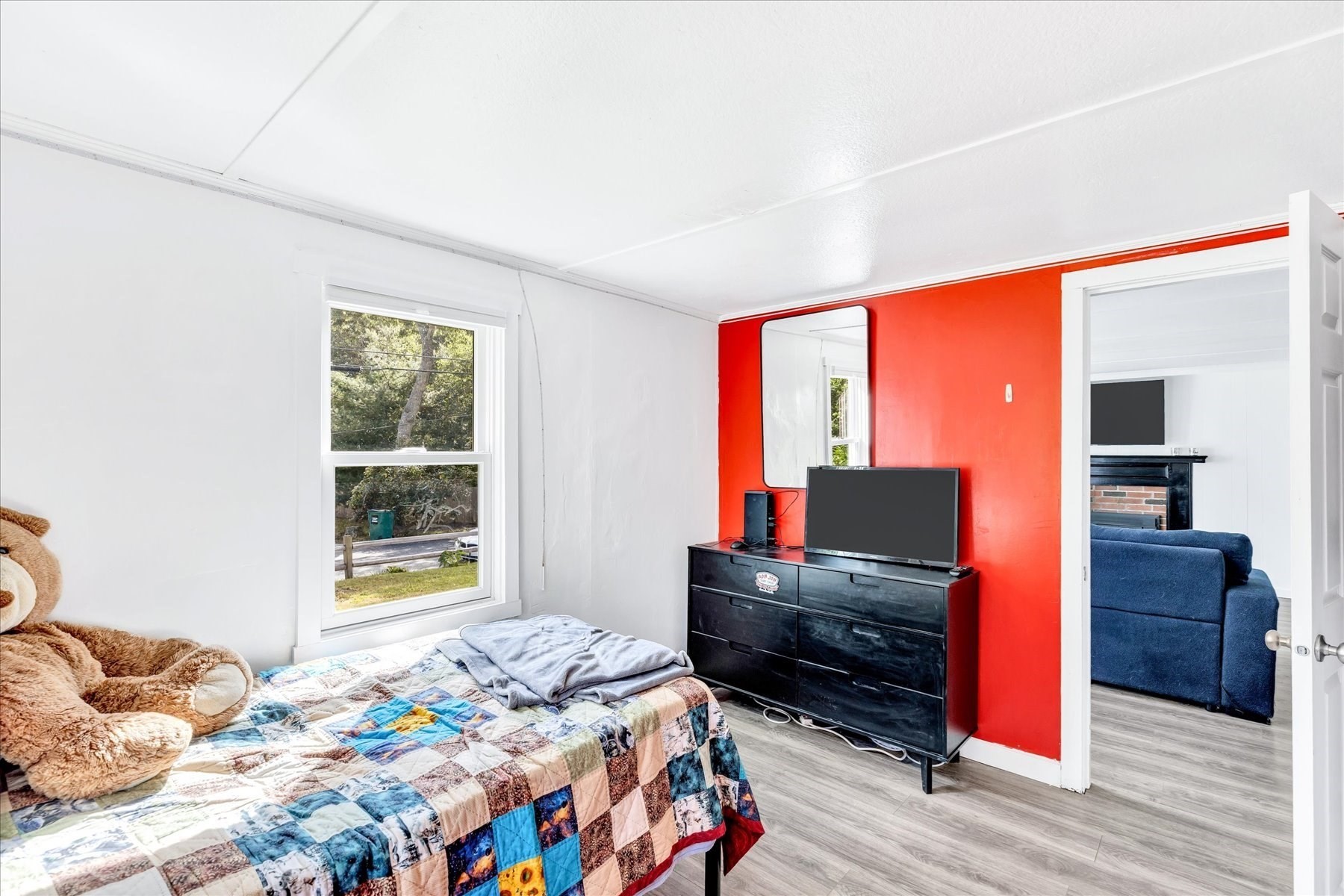 main property photo 27