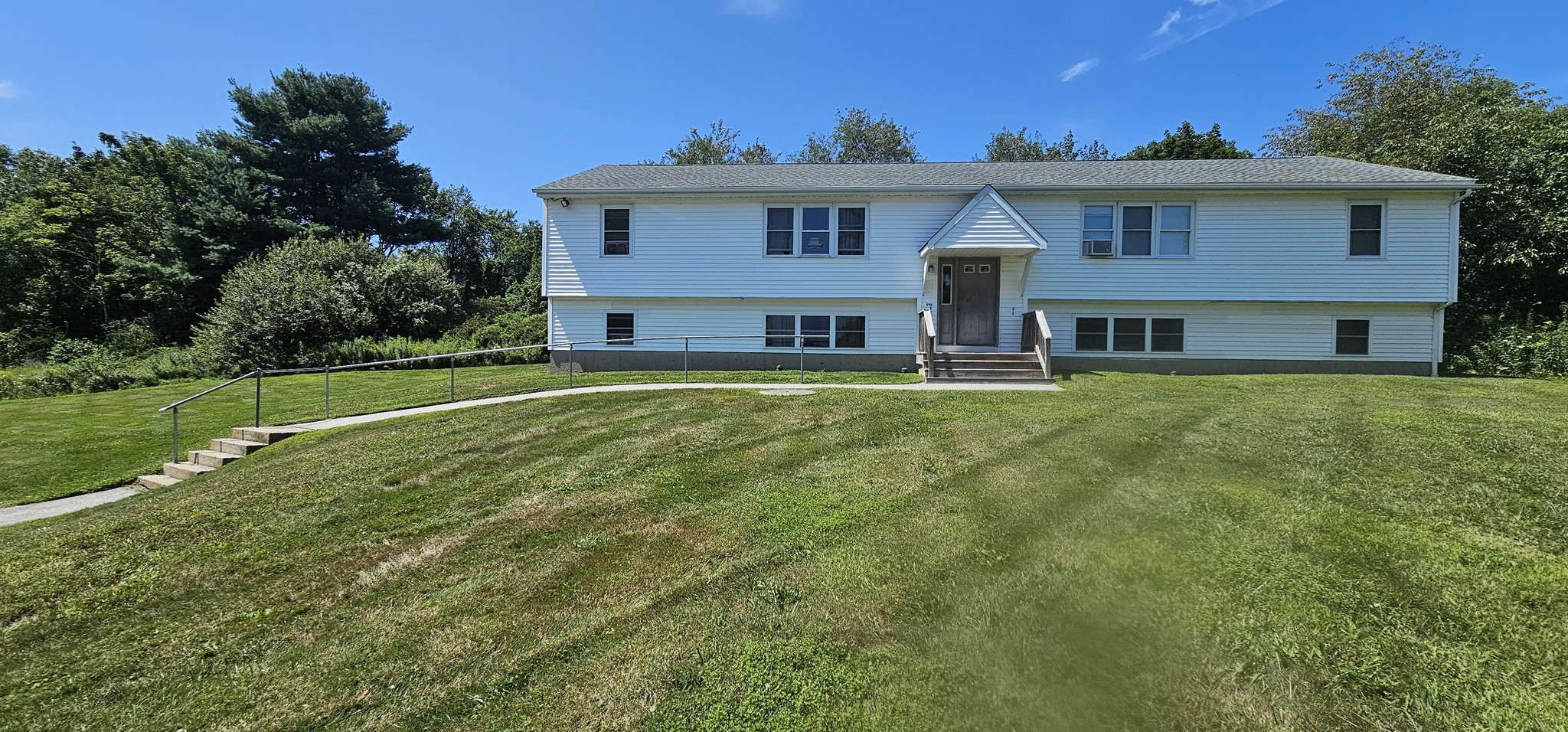 main property photo 8