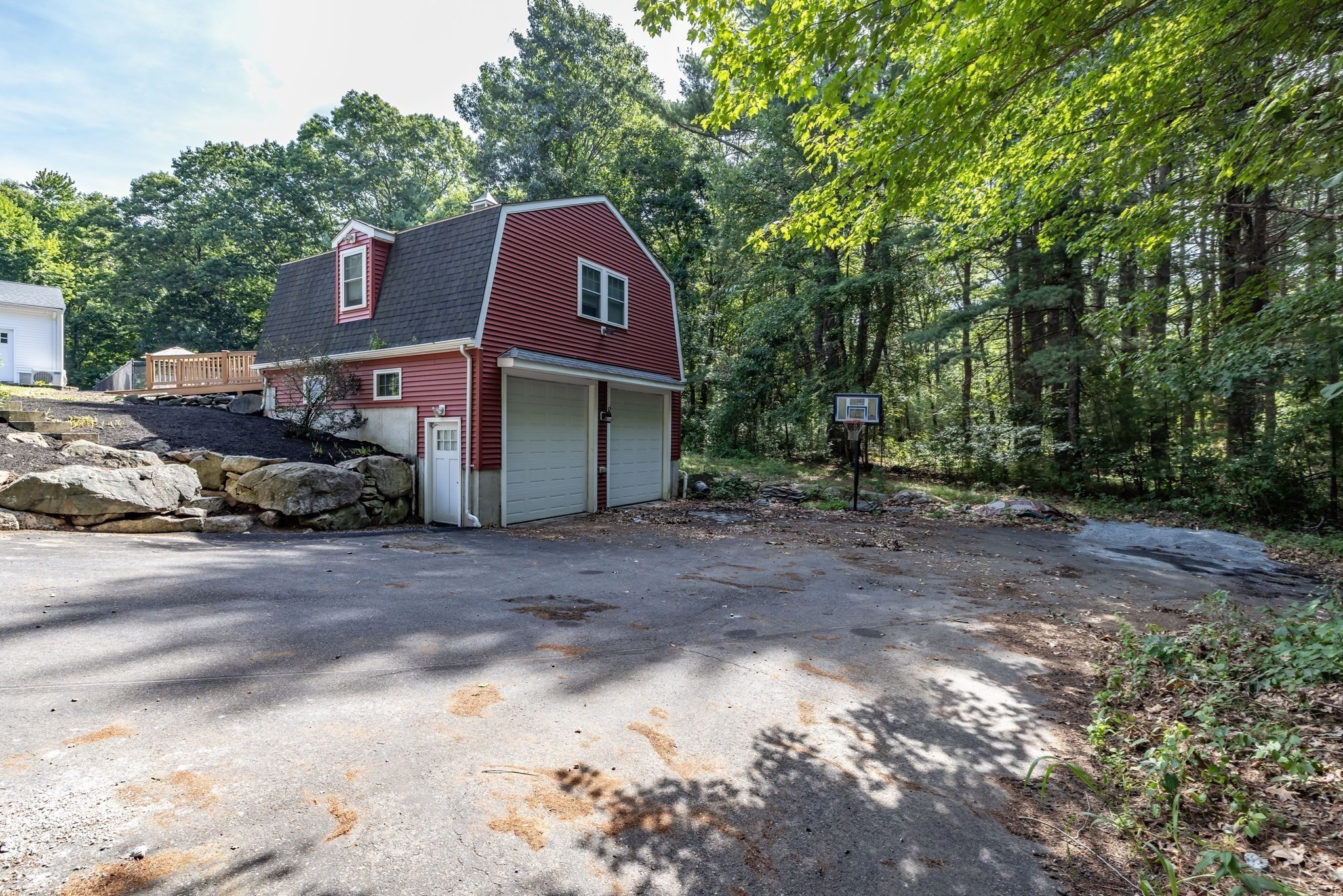 main property photo 35