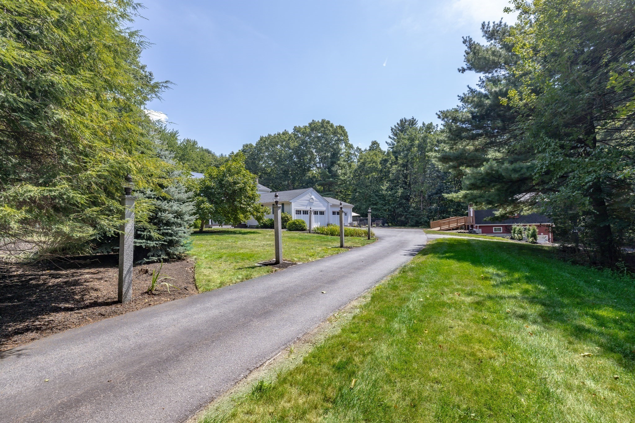 main property photo 40