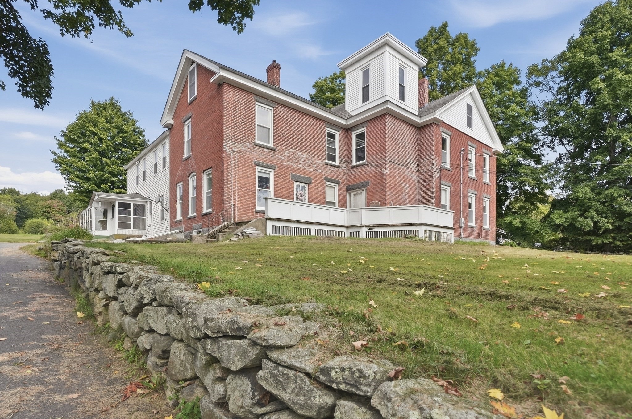 main property photo 2