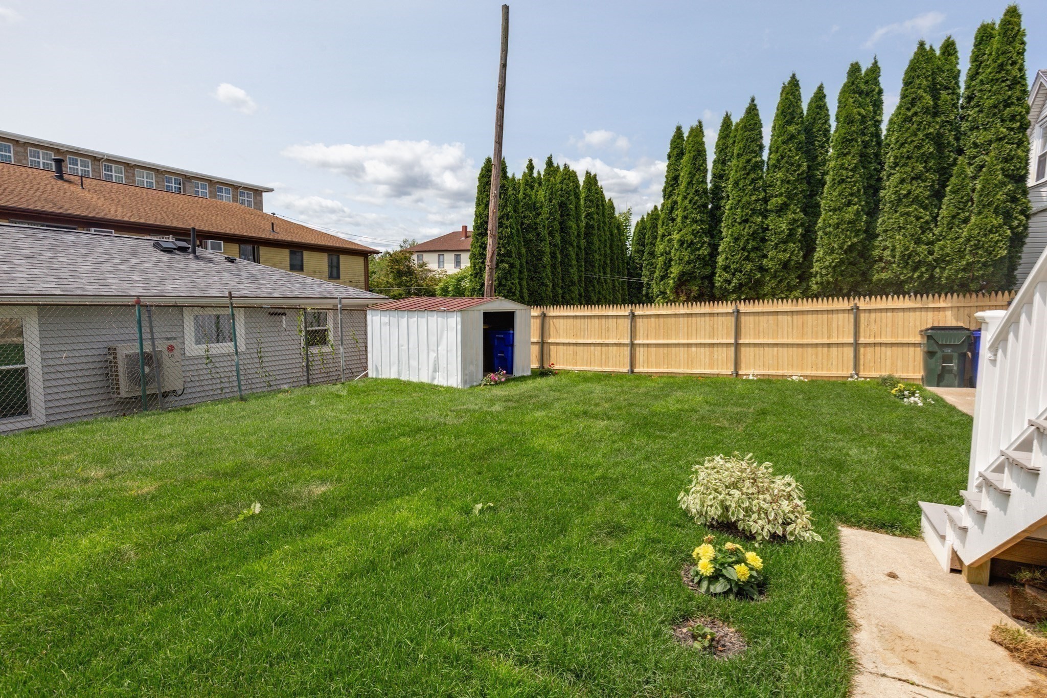 main property photo 19