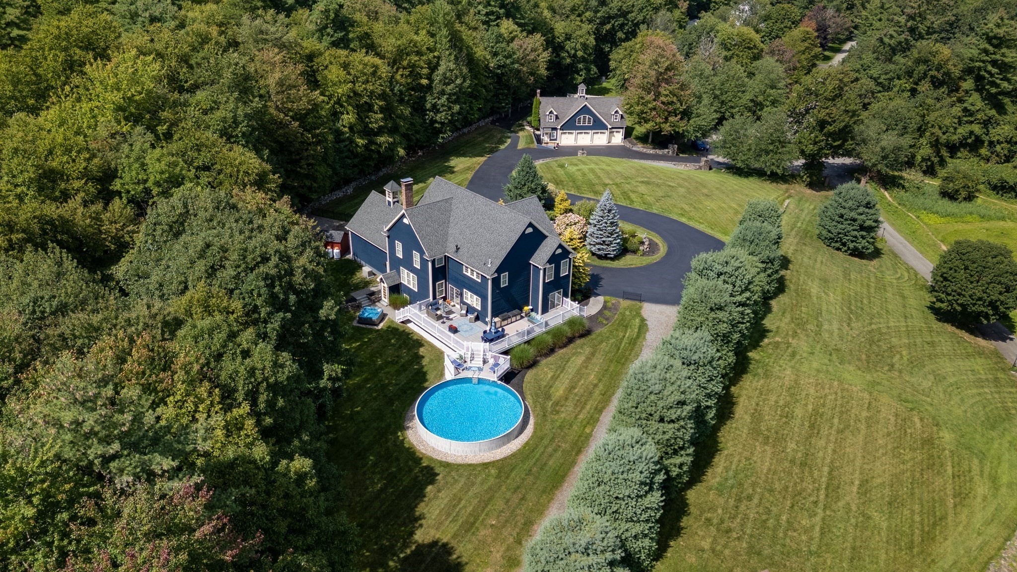 main property photo 4