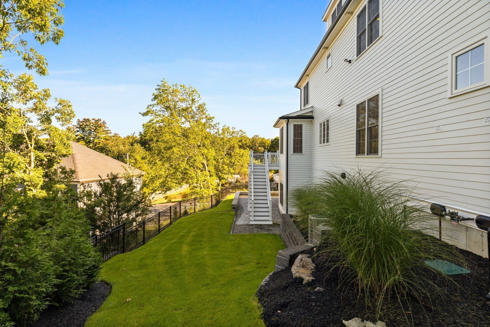 main property photo 33