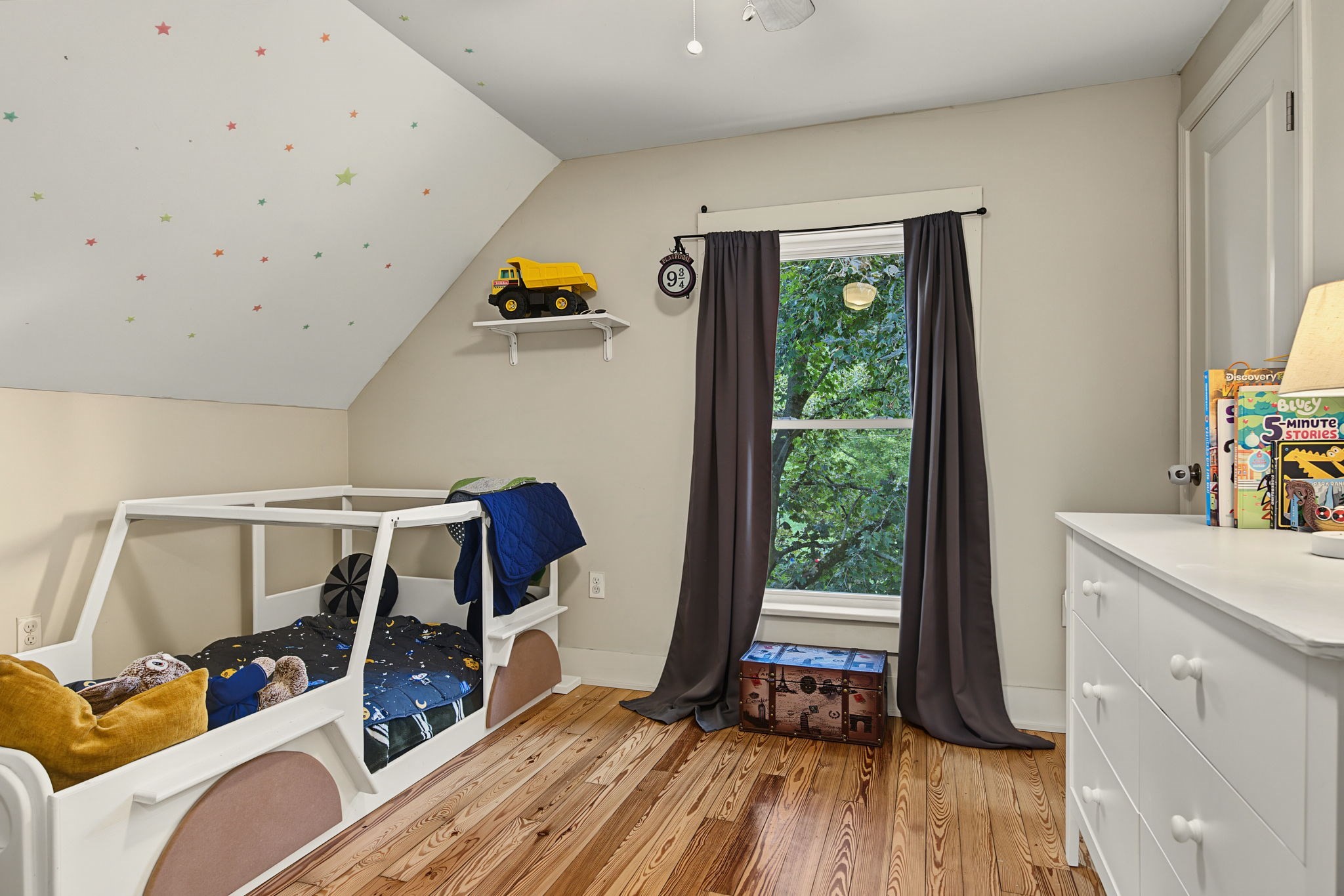 main property photo 19