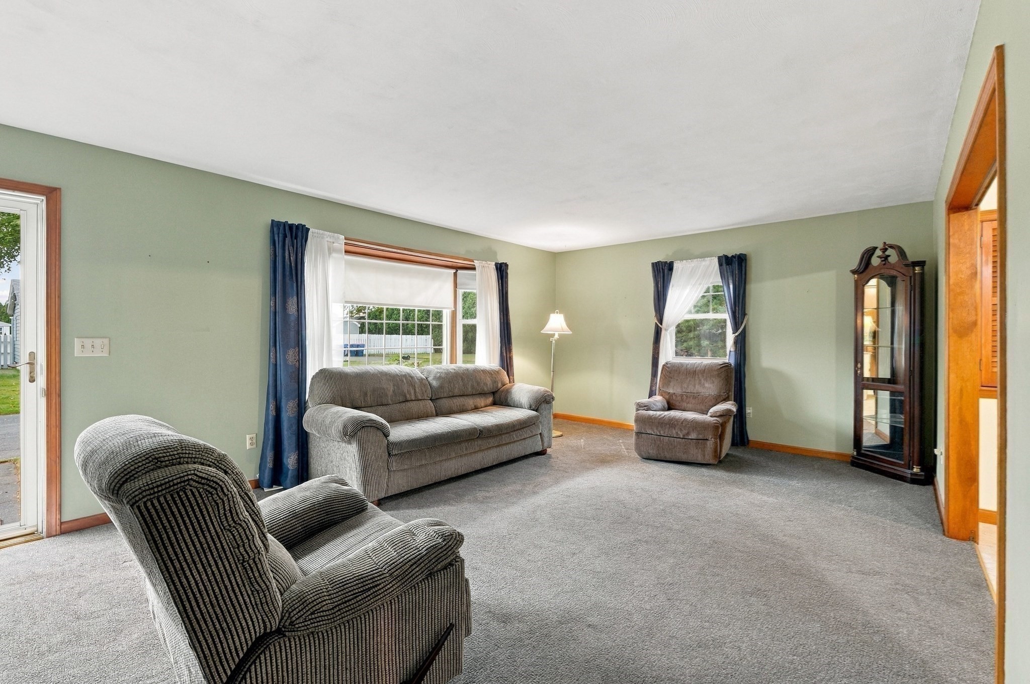 main property photo 19