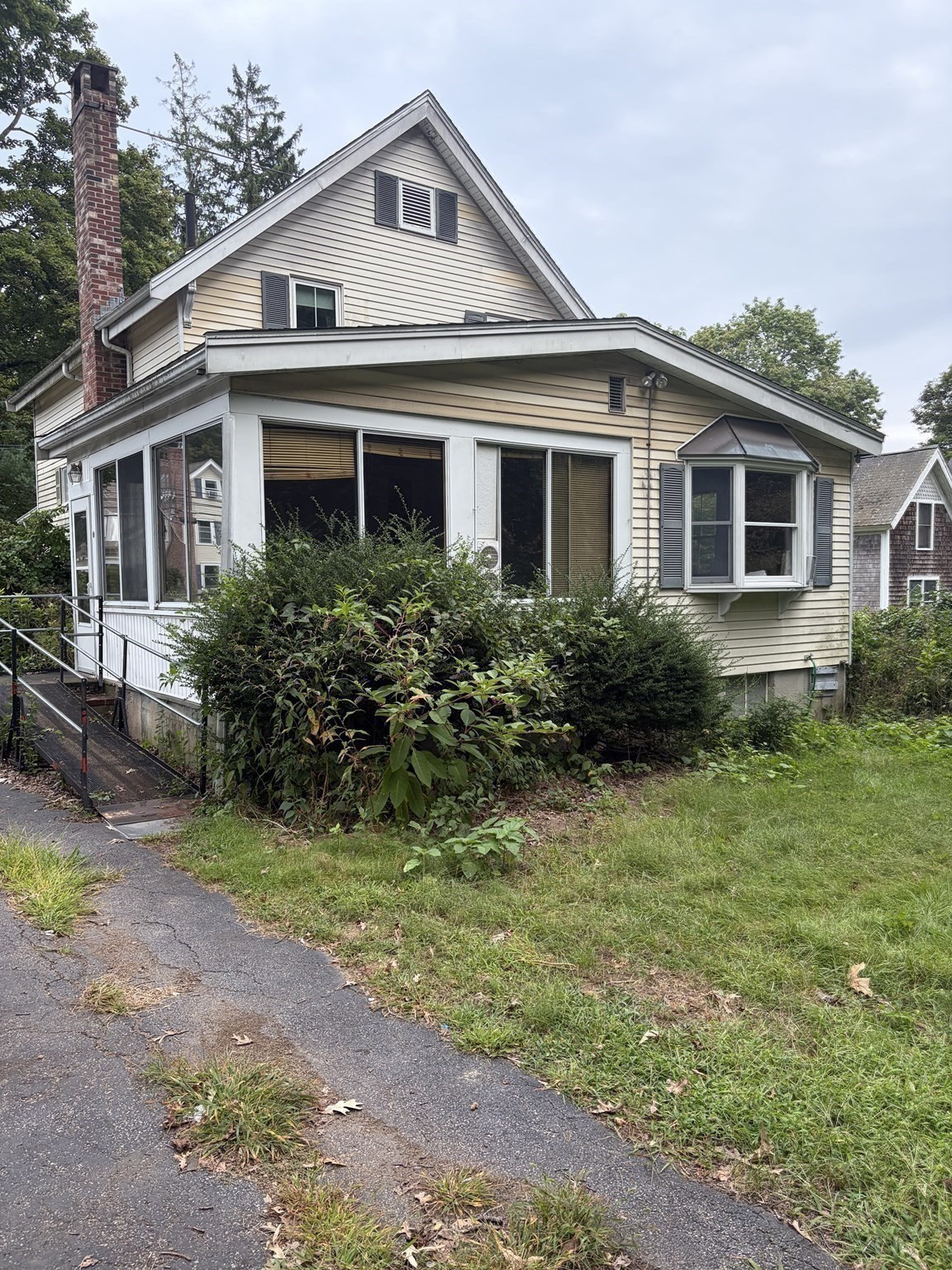 main property photo 12