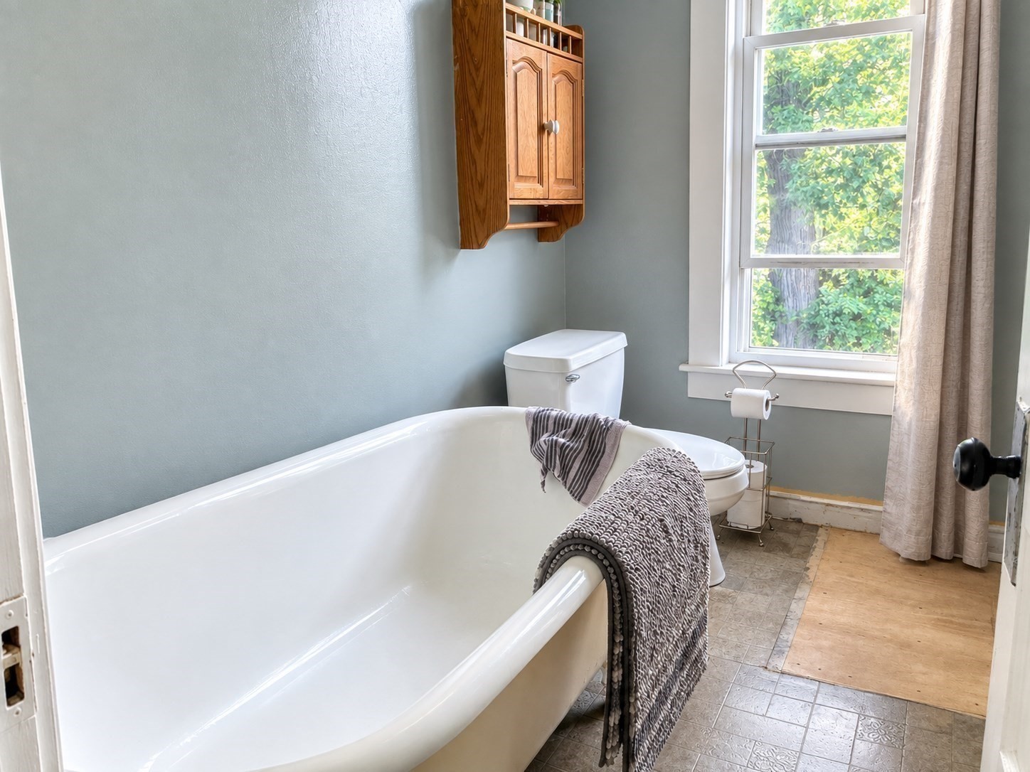 main property photo 13