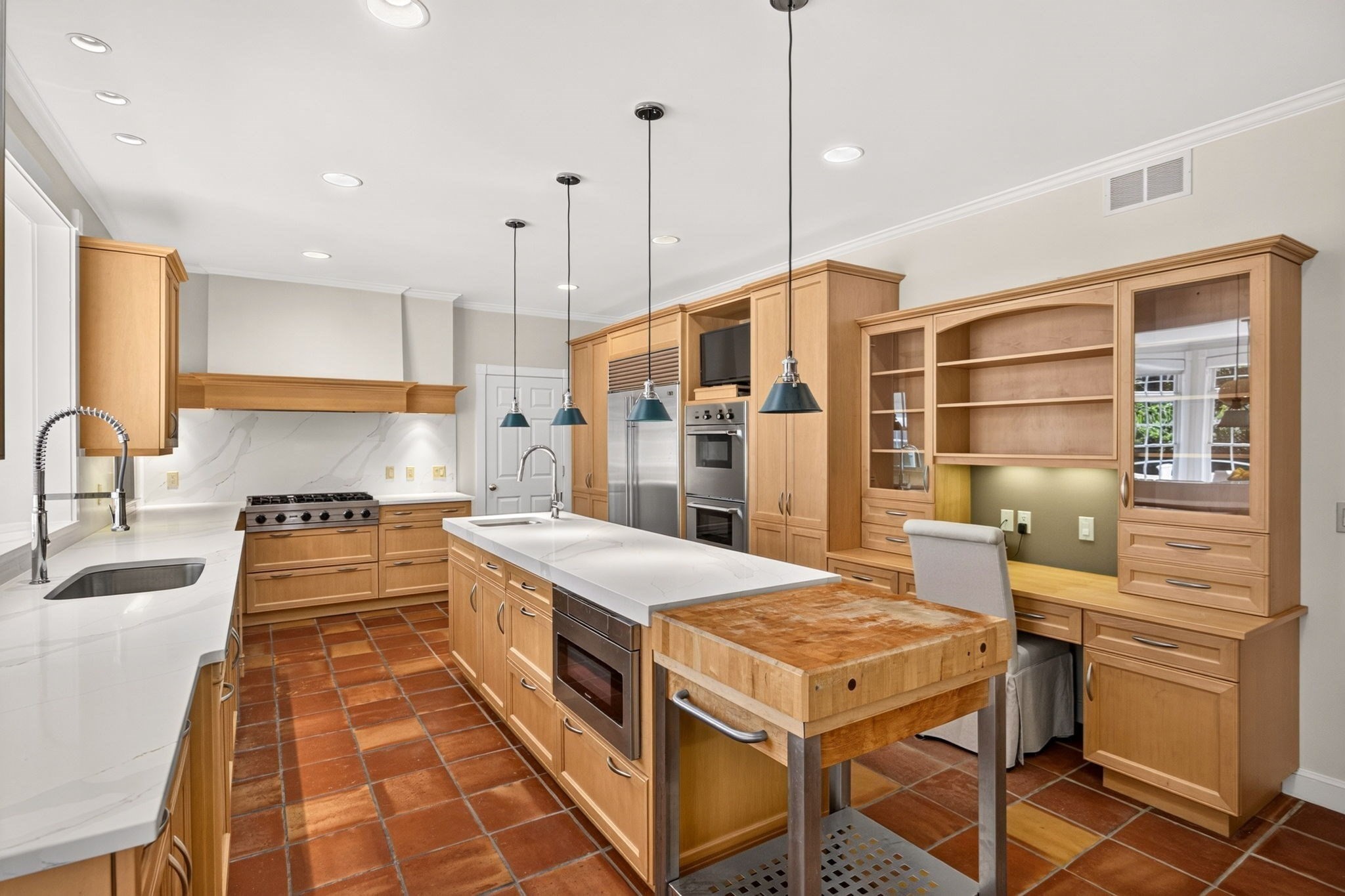 main property photo 15