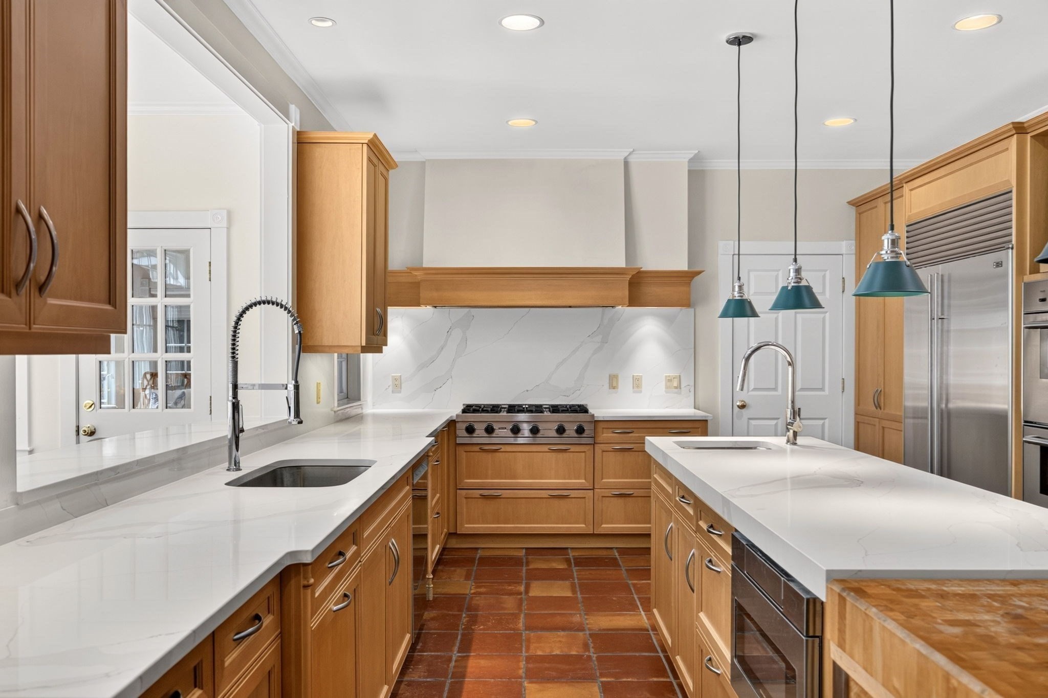 main property photo 16
