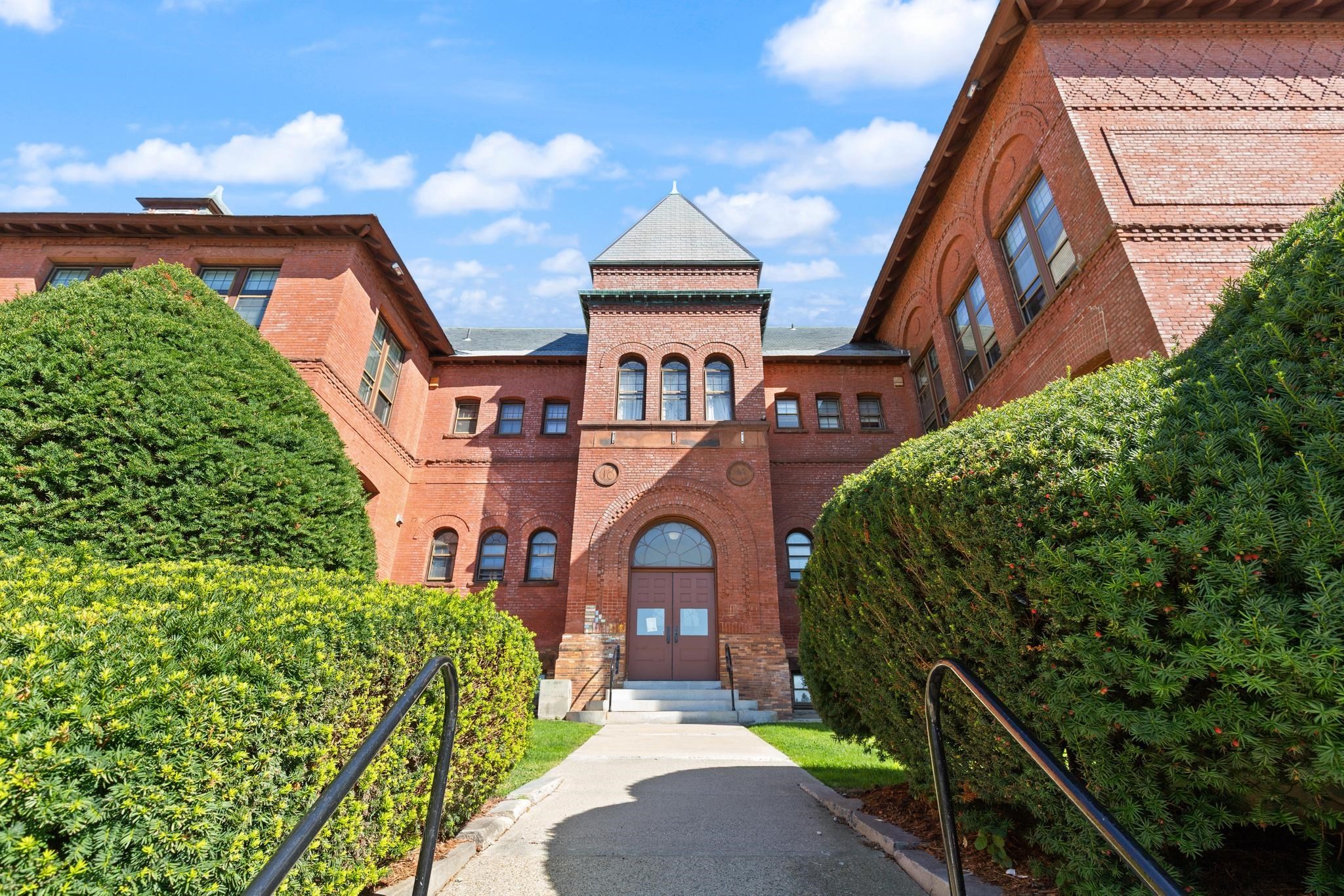 main property photo 15
