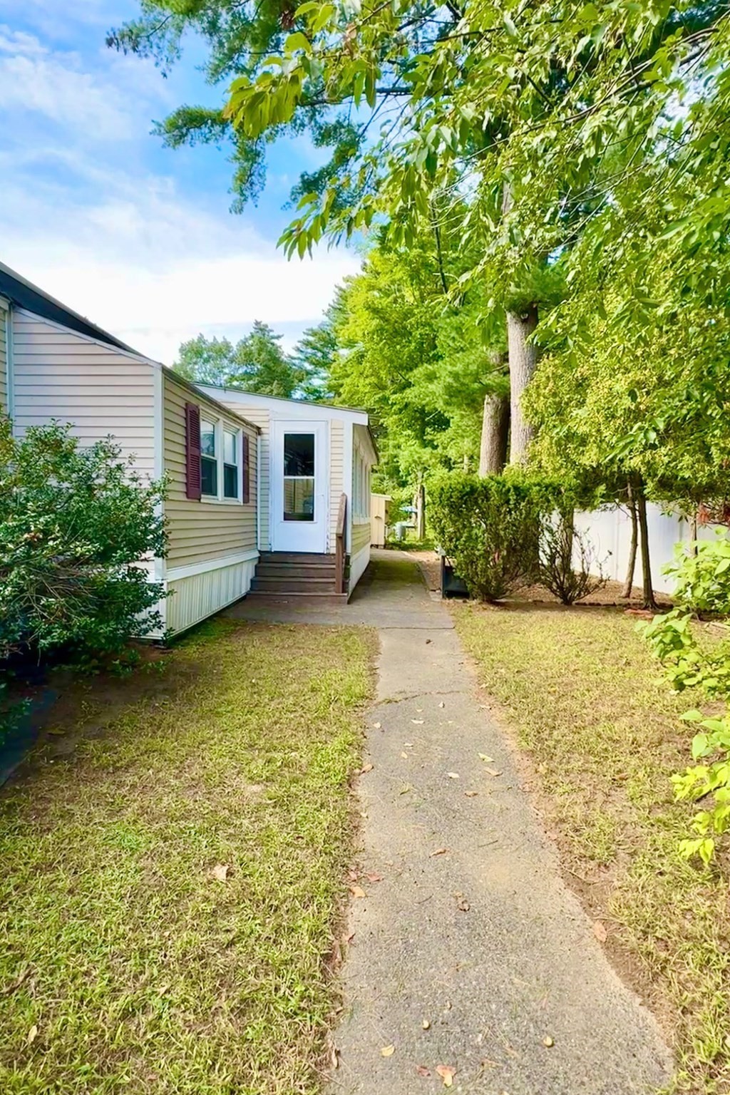 main property photo 28