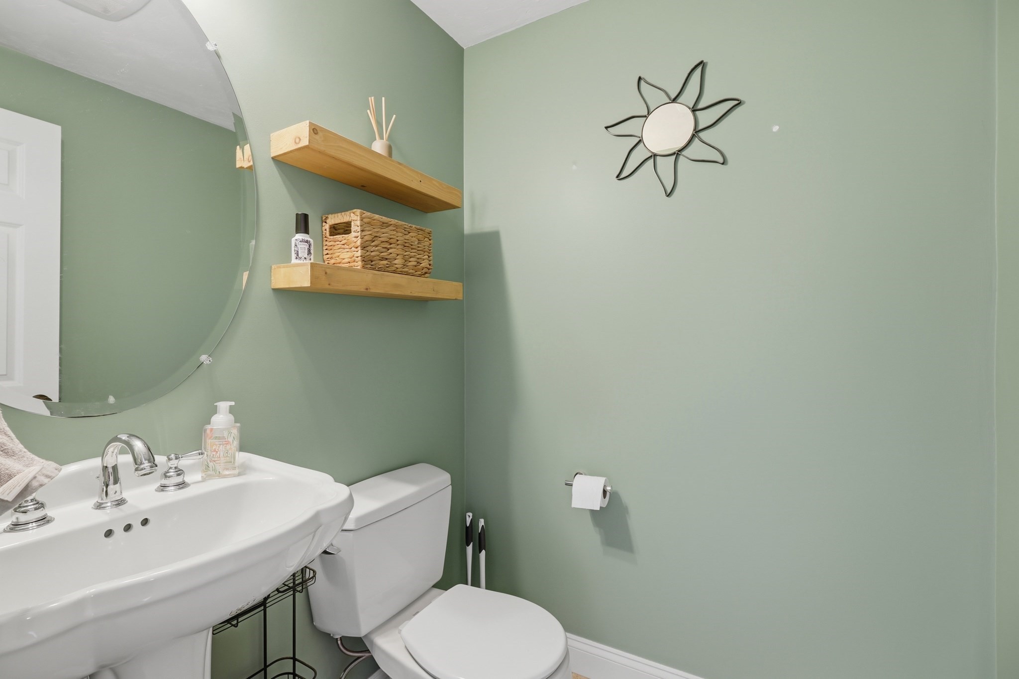 main property photo 34