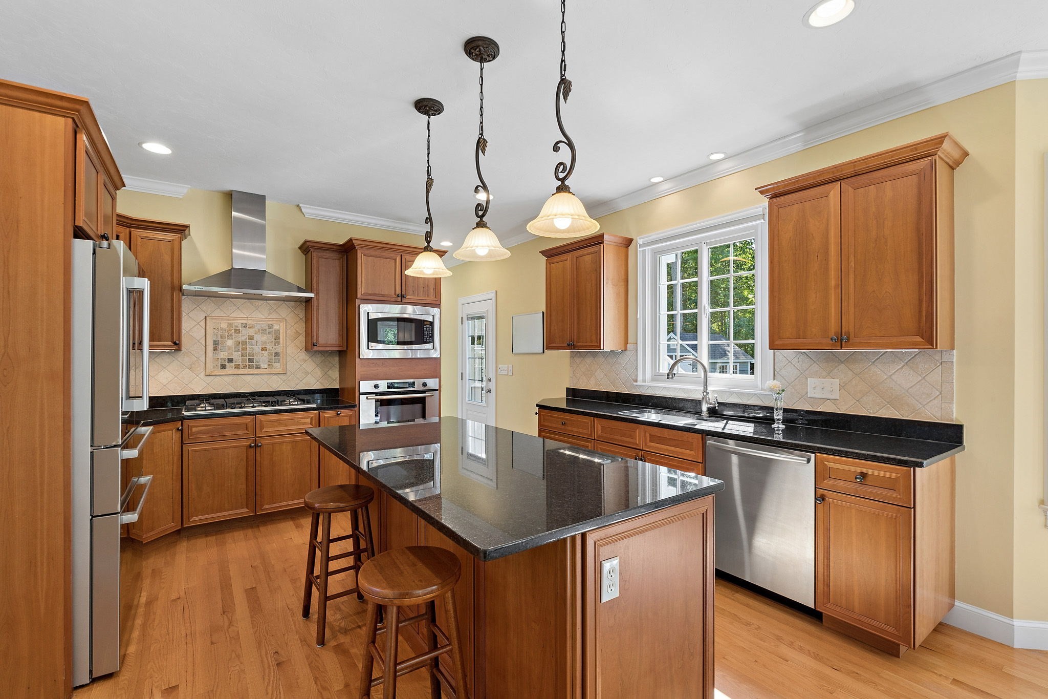 main property photo 11
