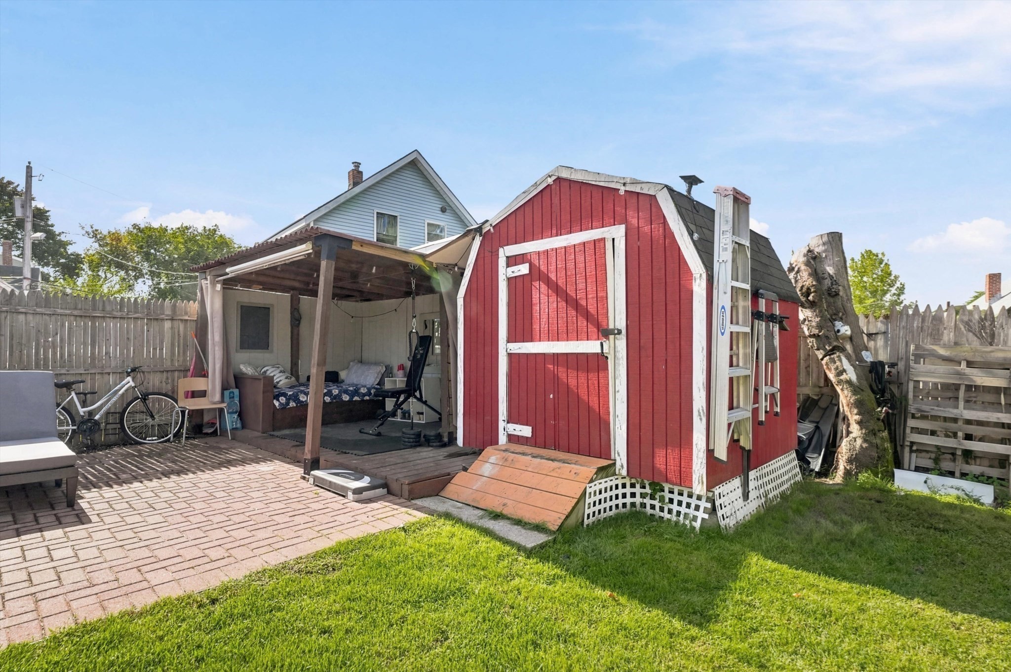 main property photo 25