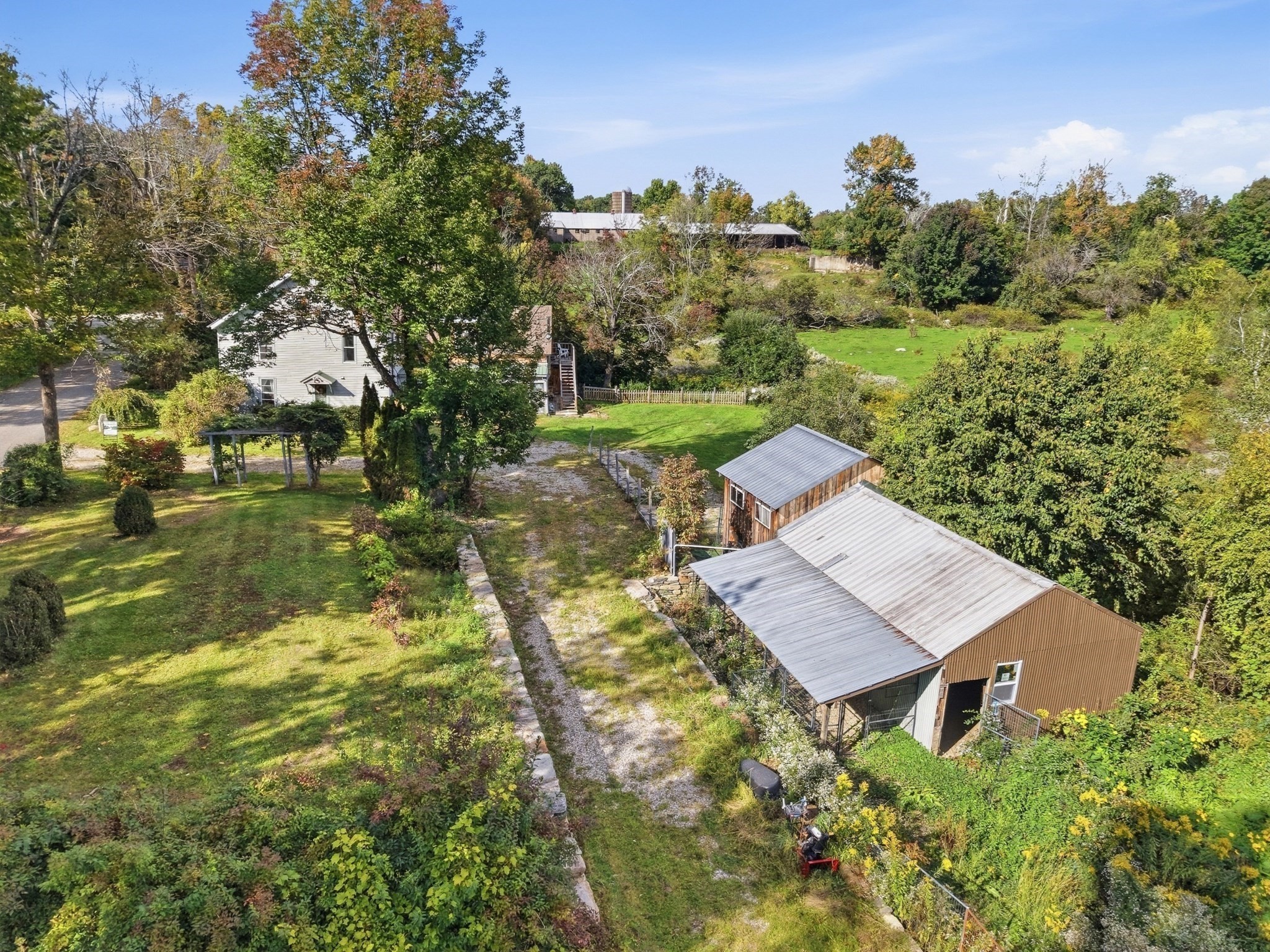 main property photo 4