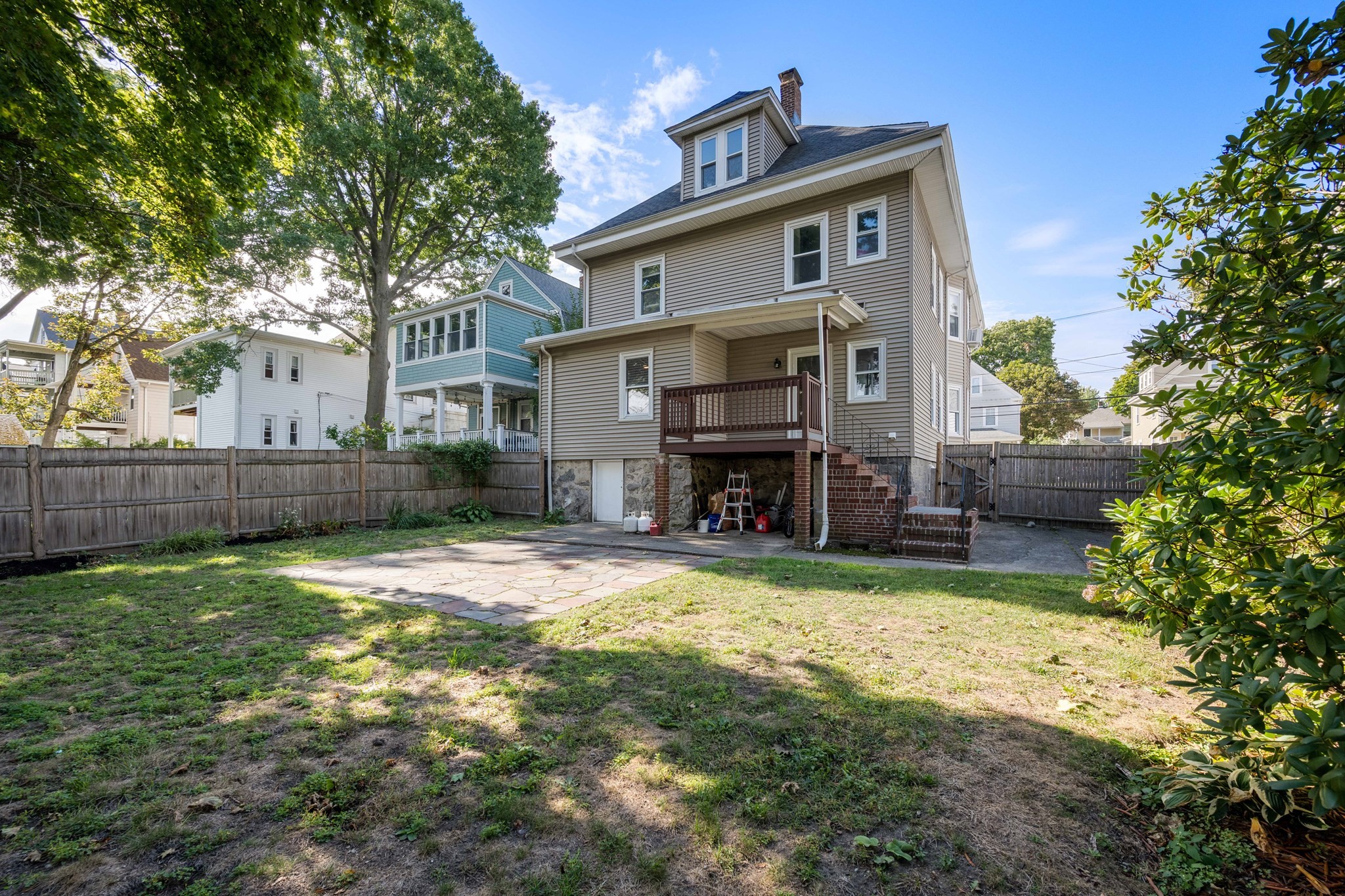 main property photo 21