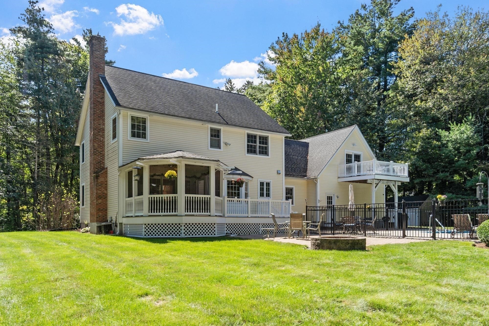main property photo 34