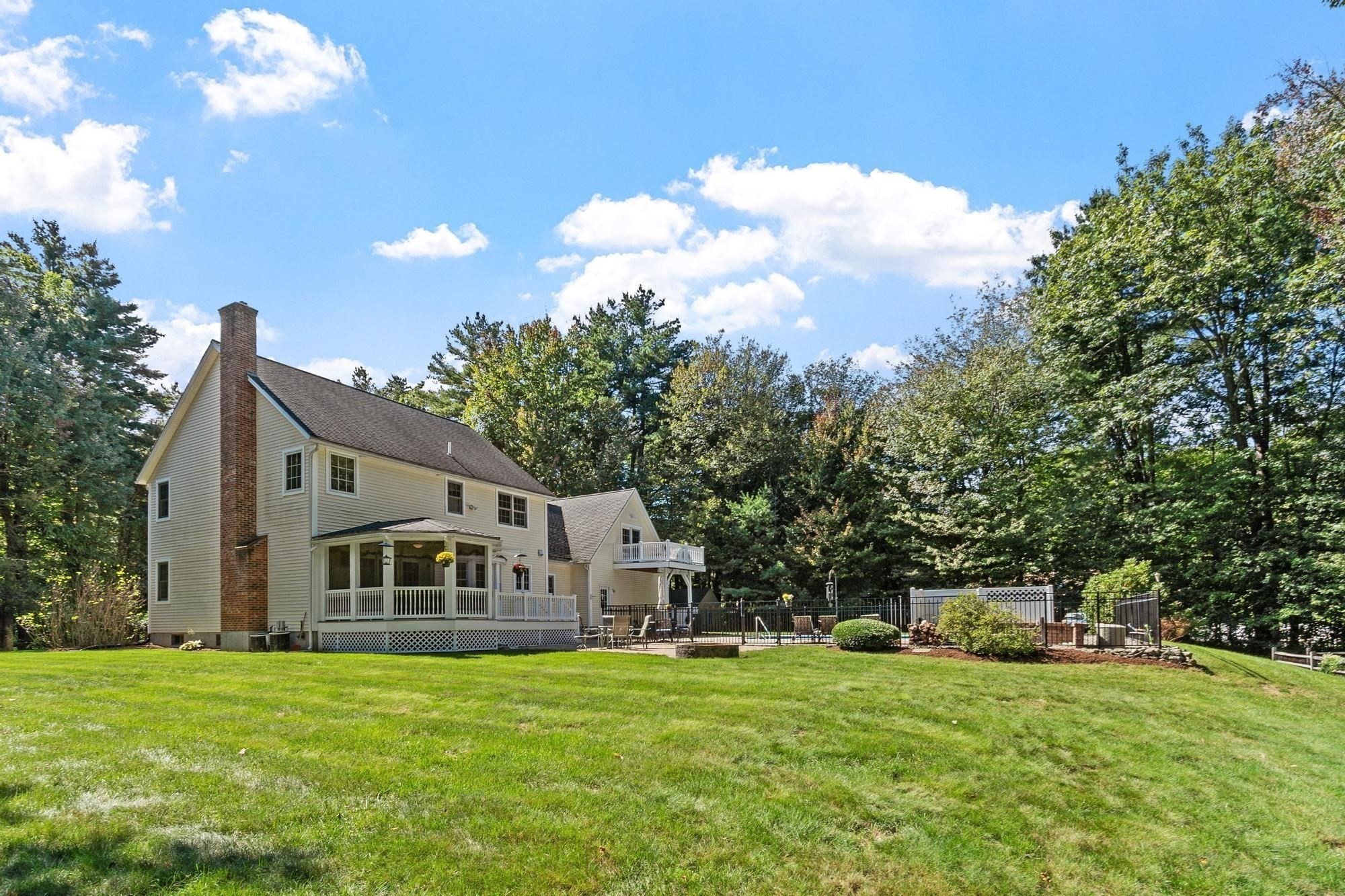 main property photo 35