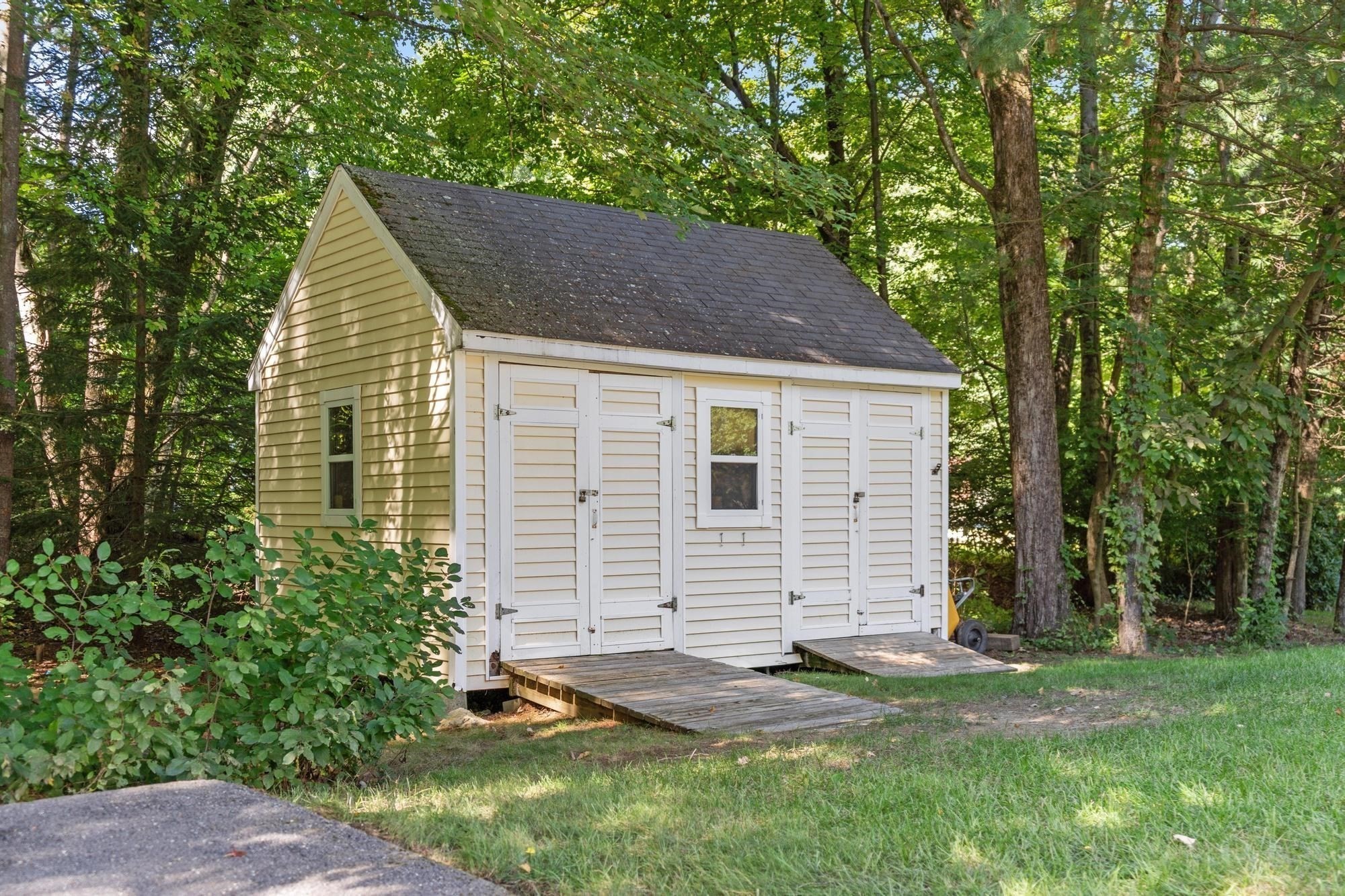 main property photo 38