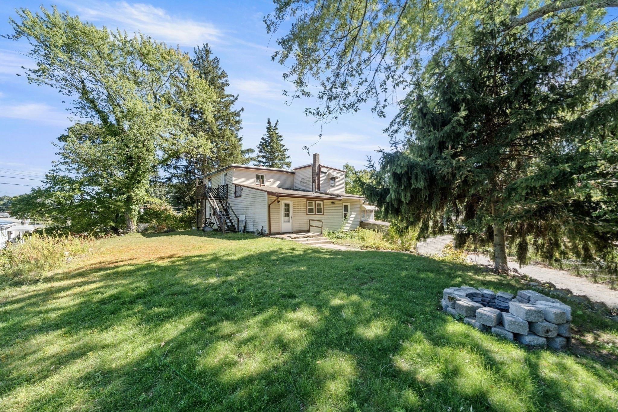 main property photo 29