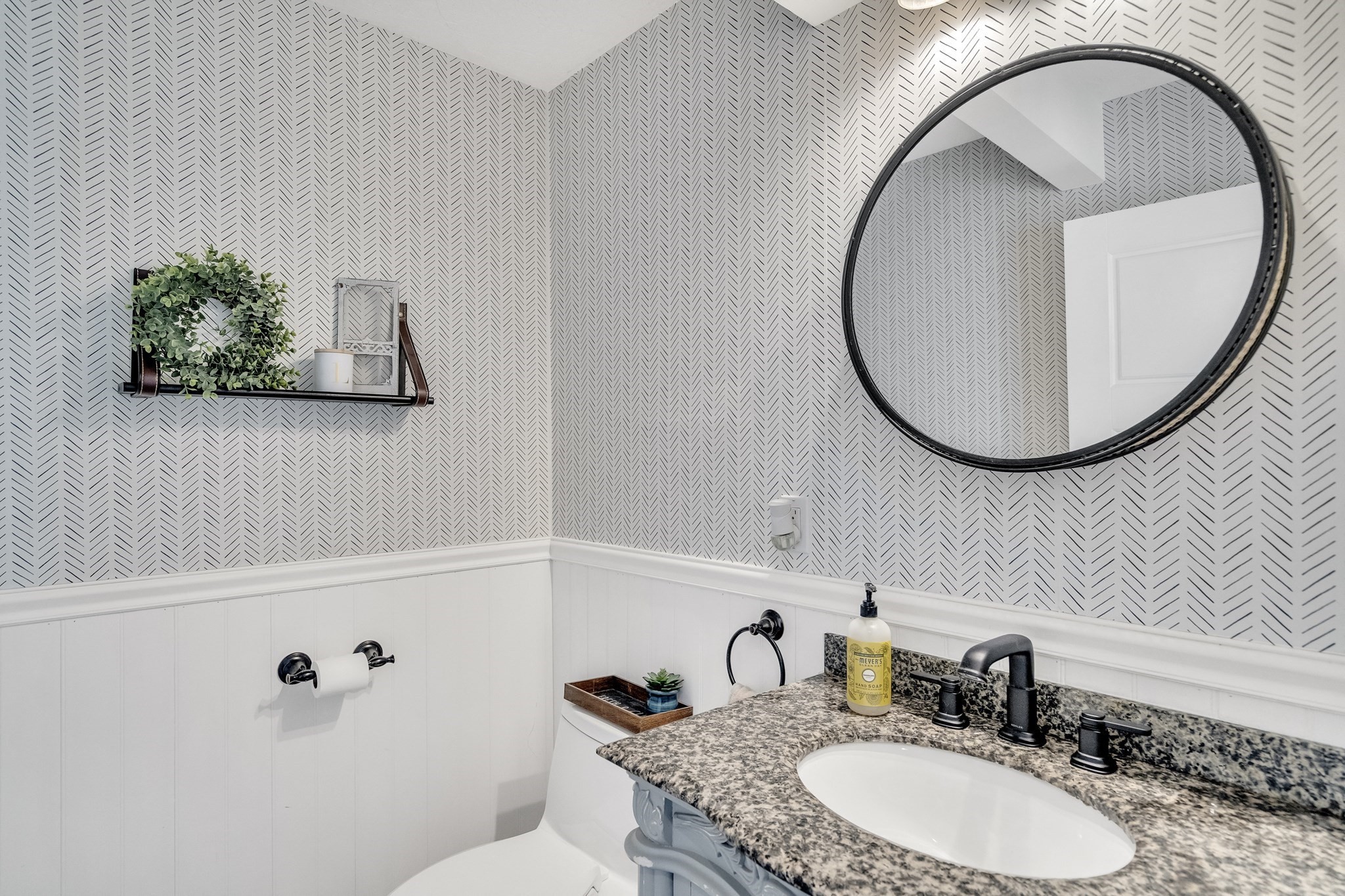 main property photo 10