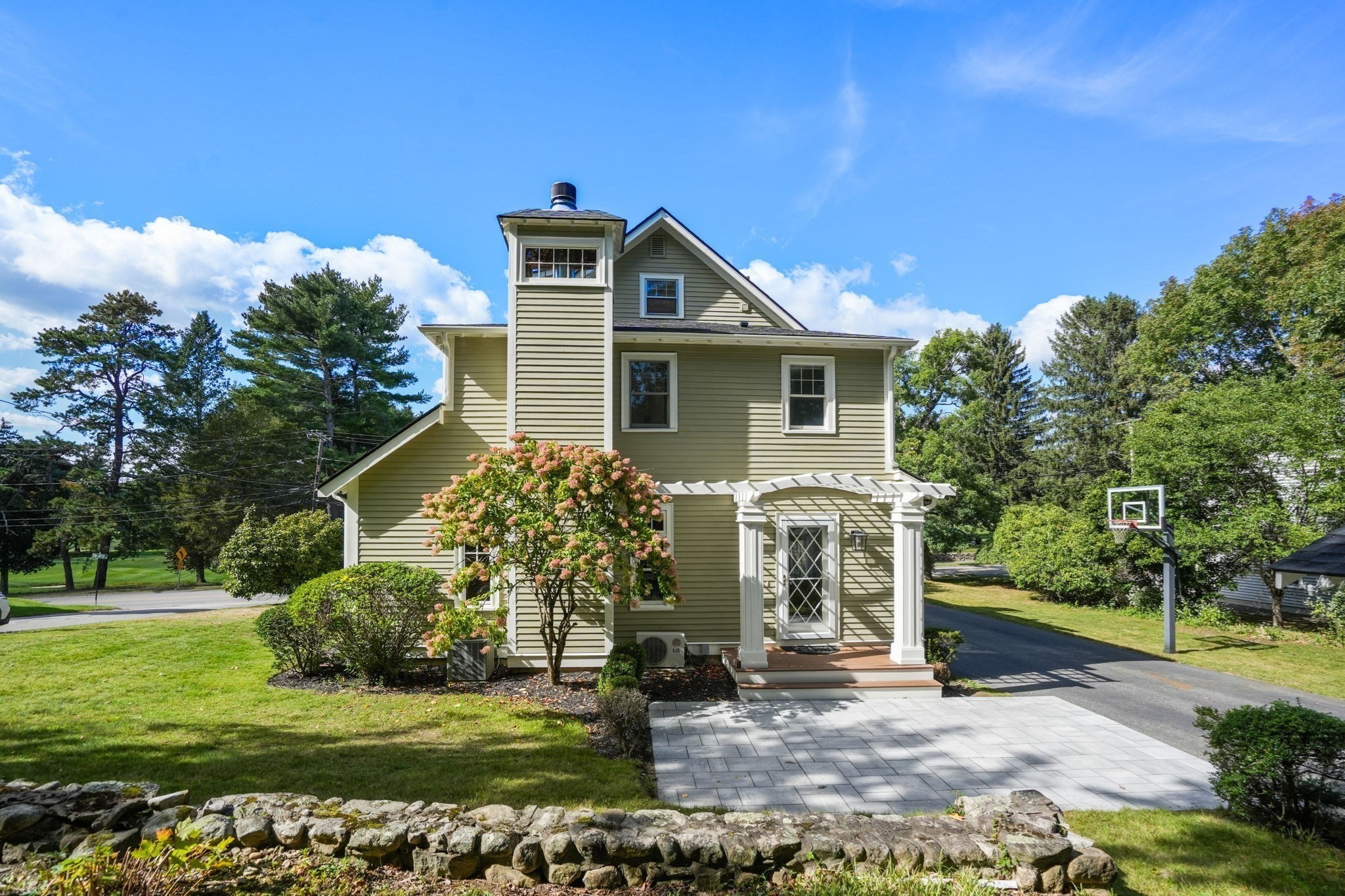 main property photo 24