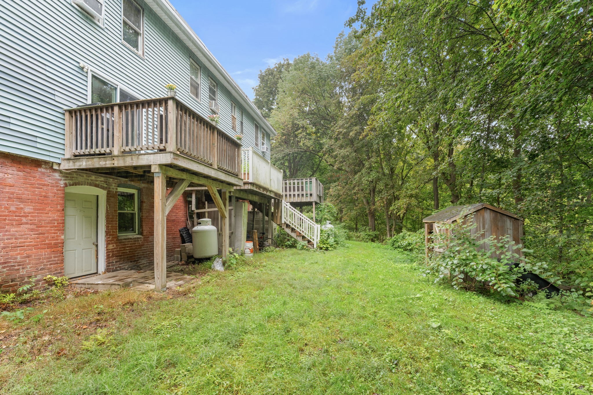 main property photo 28