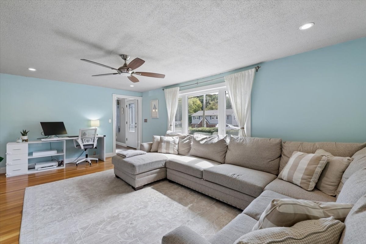property viewer photo 9