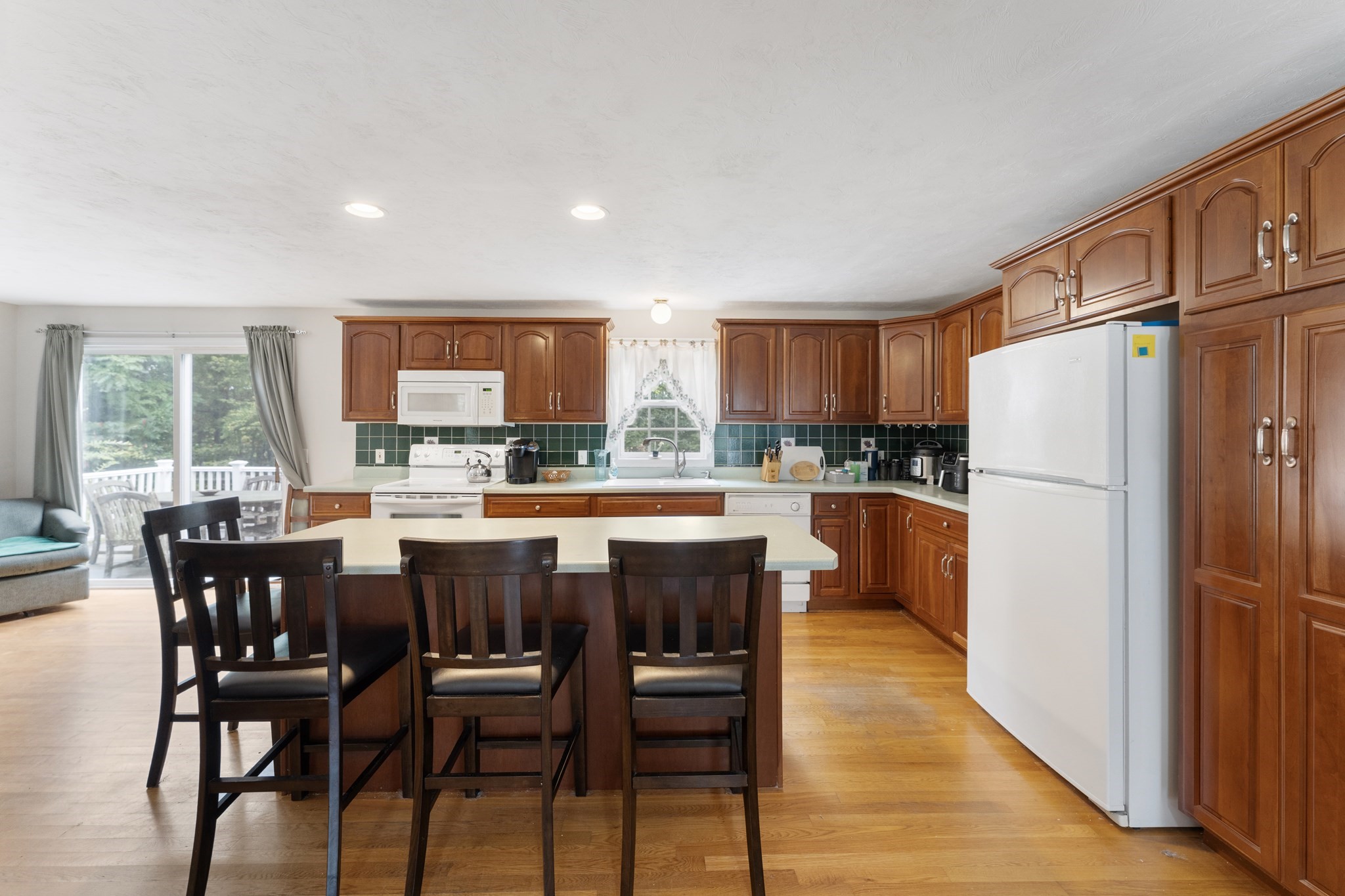 main property photo 6