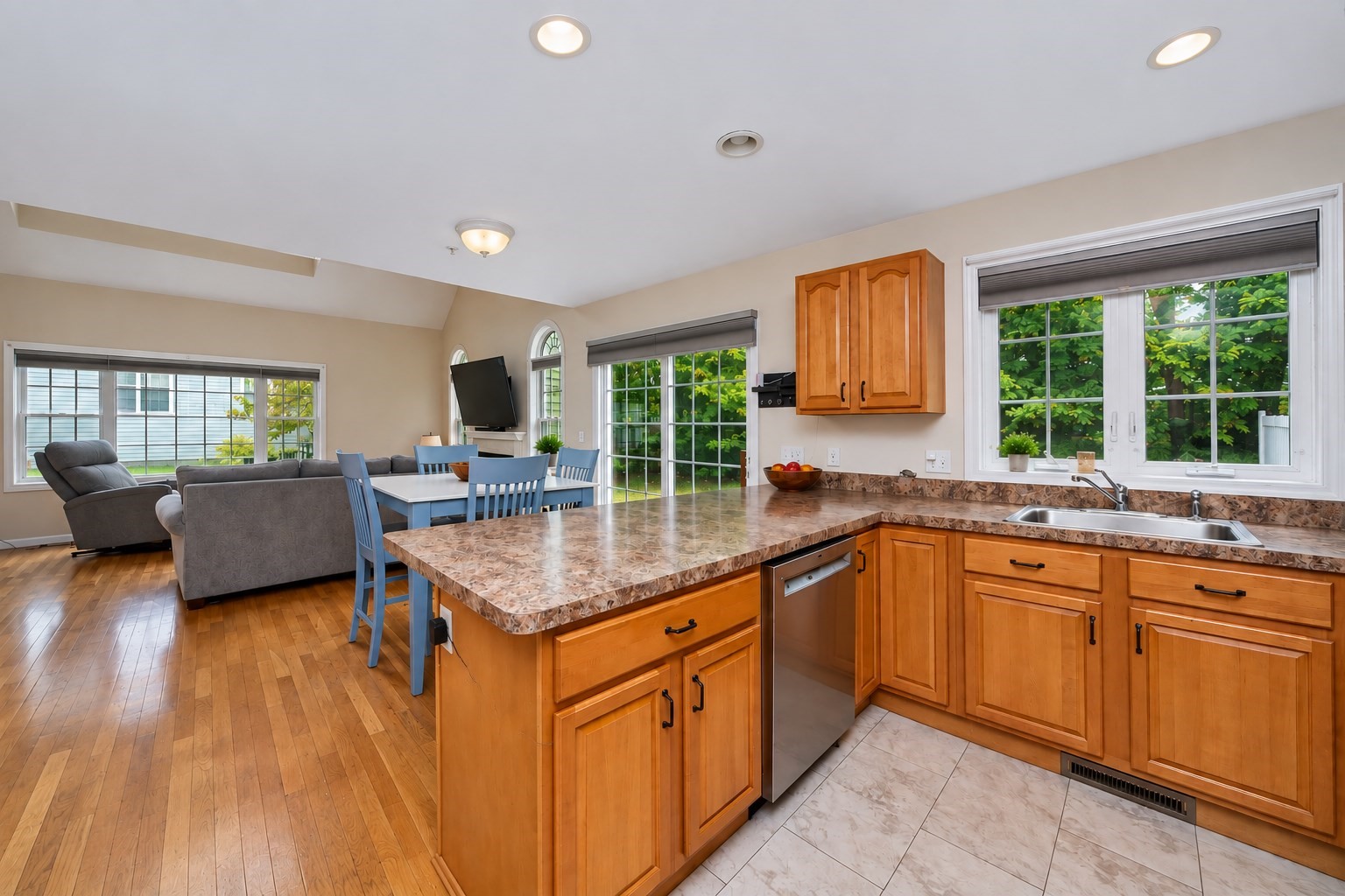main property photo 15