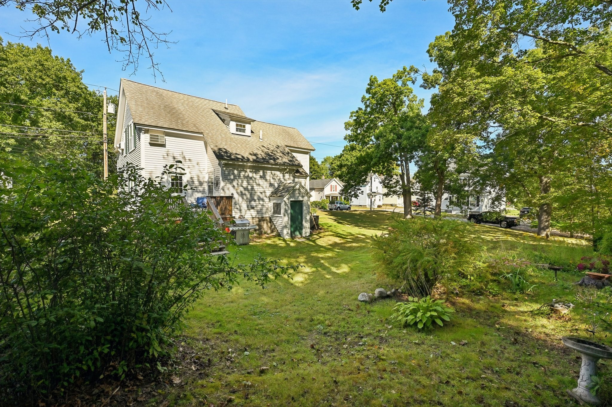 main property photo 28