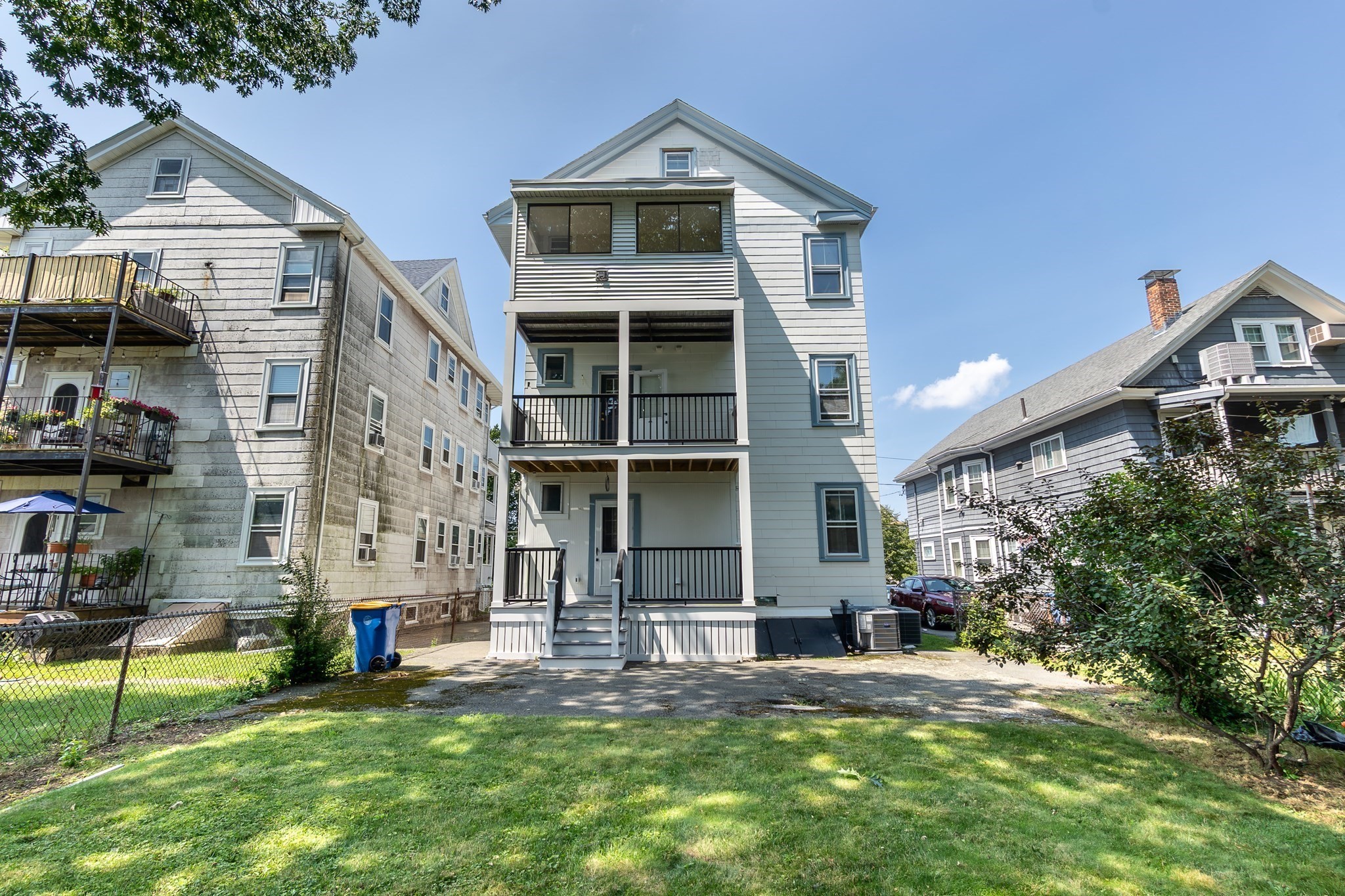 main property photo 17