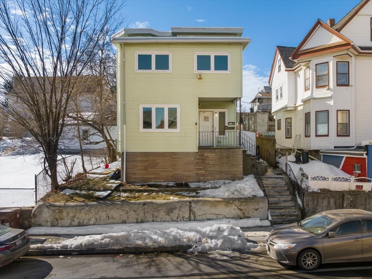 main property photo 28