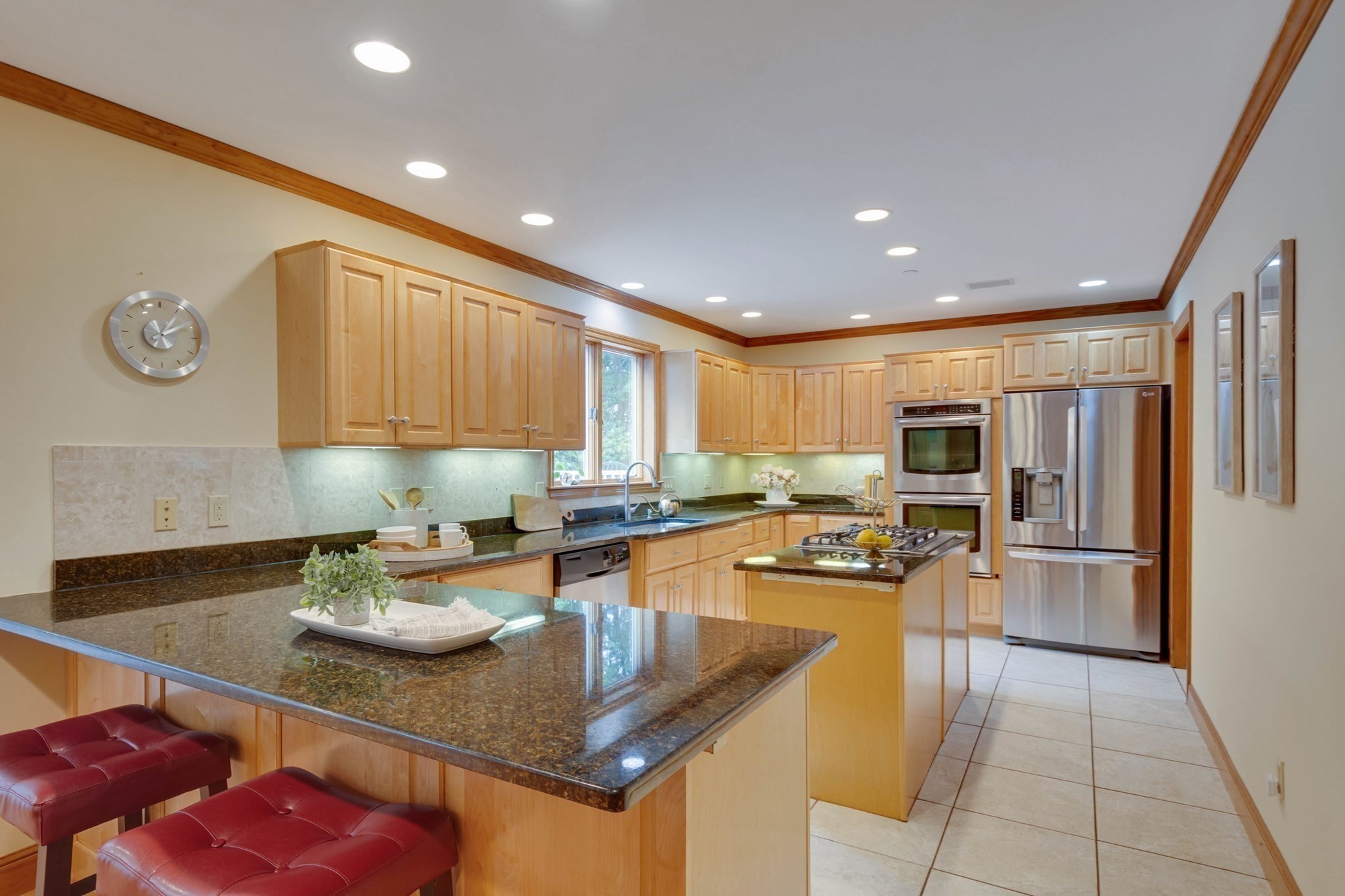main property photo 14
