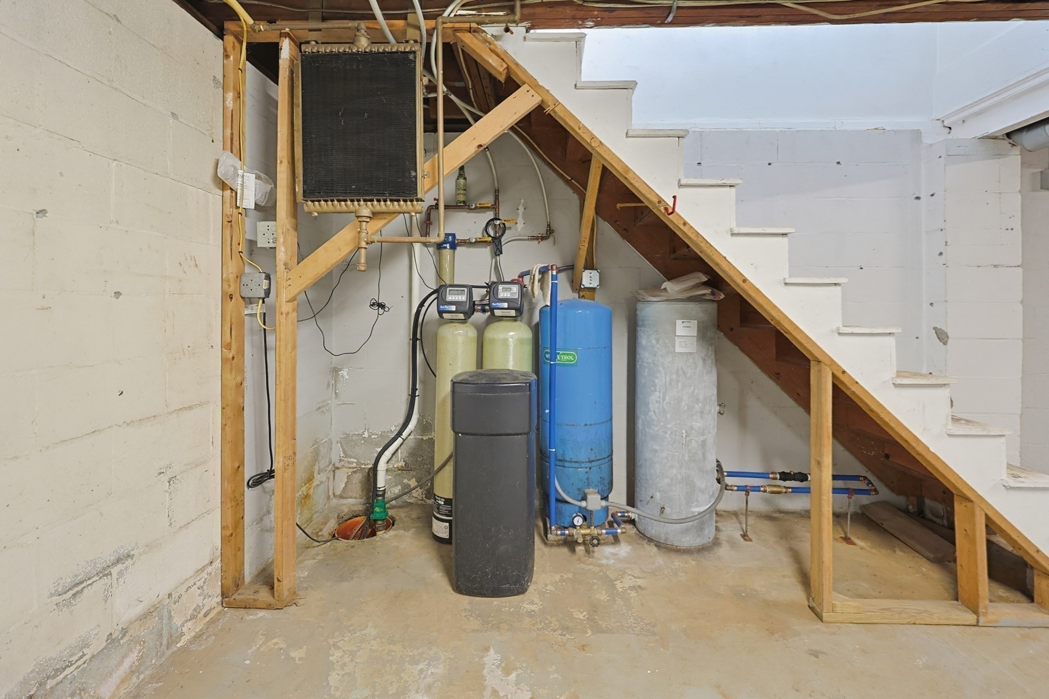 main property photo 22