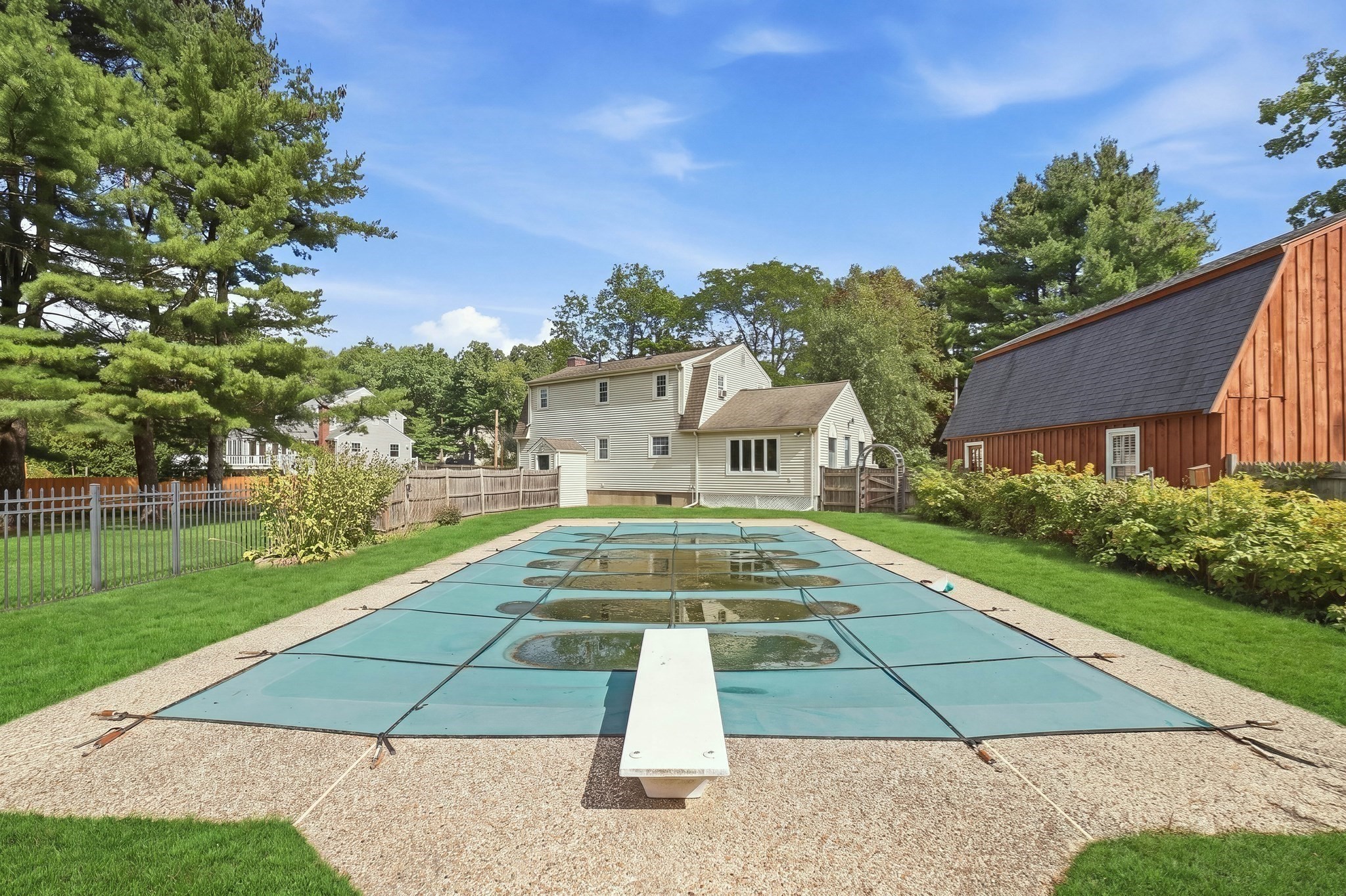 main property photo 34