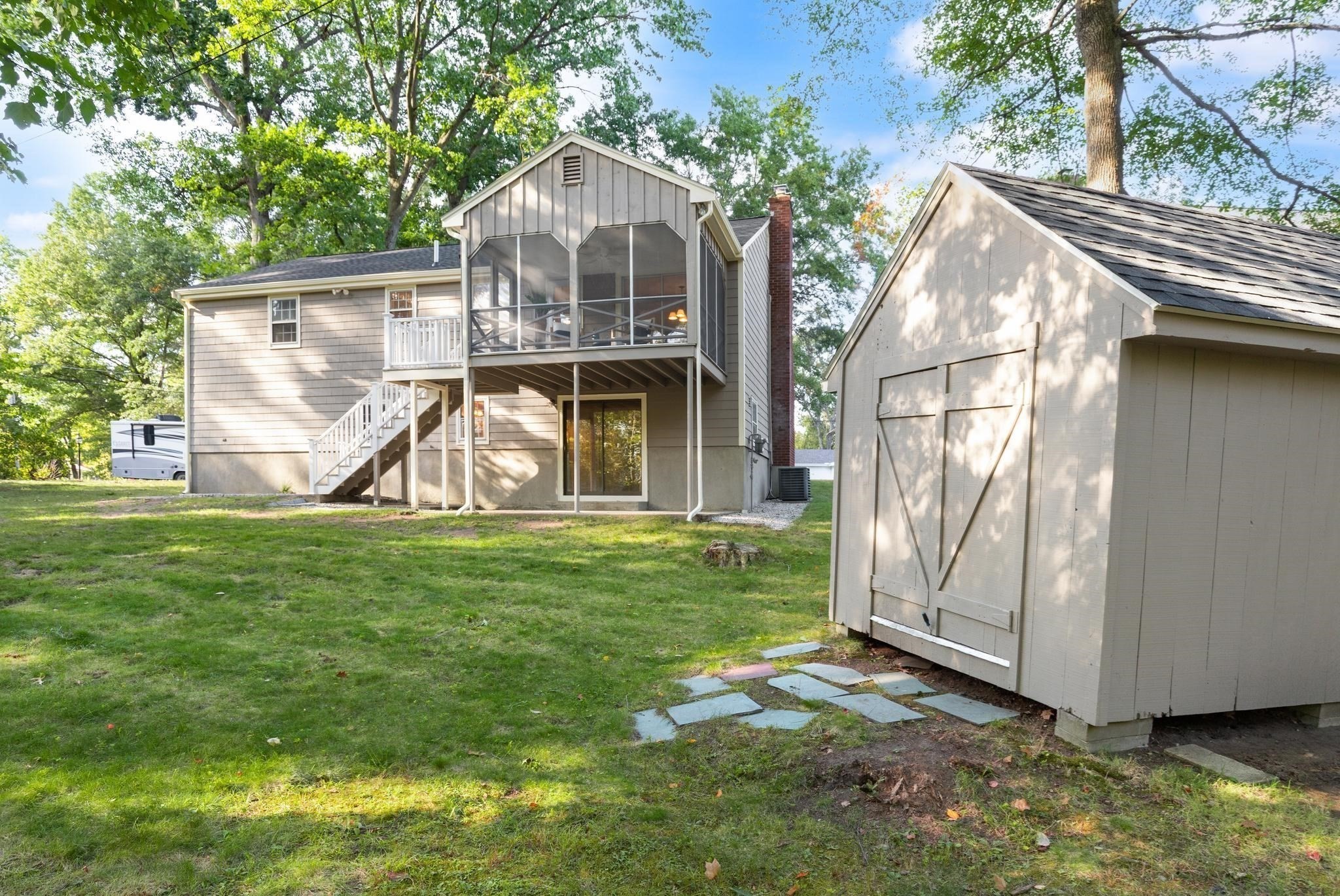 main property photo 37