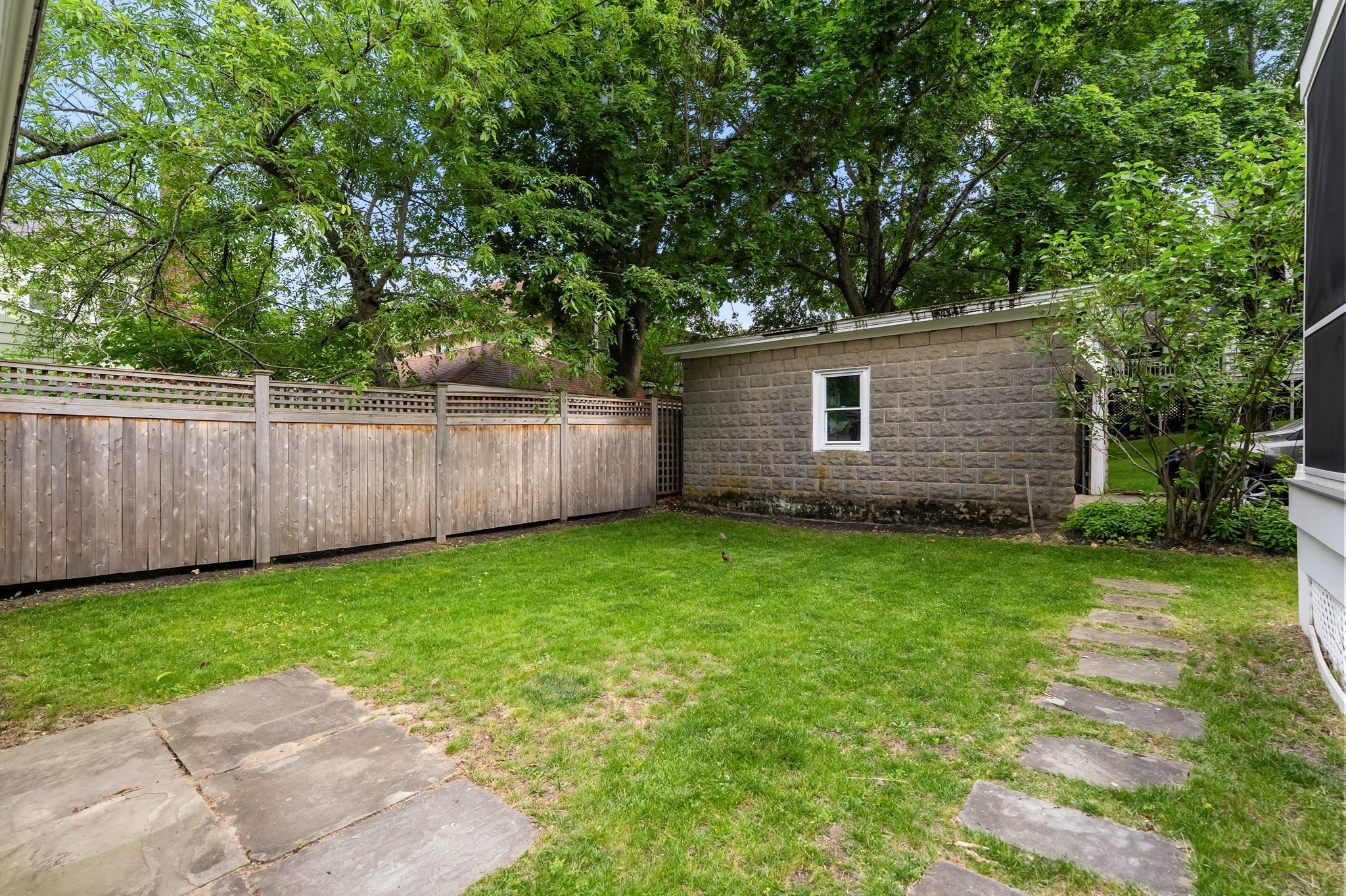 main property photo 40