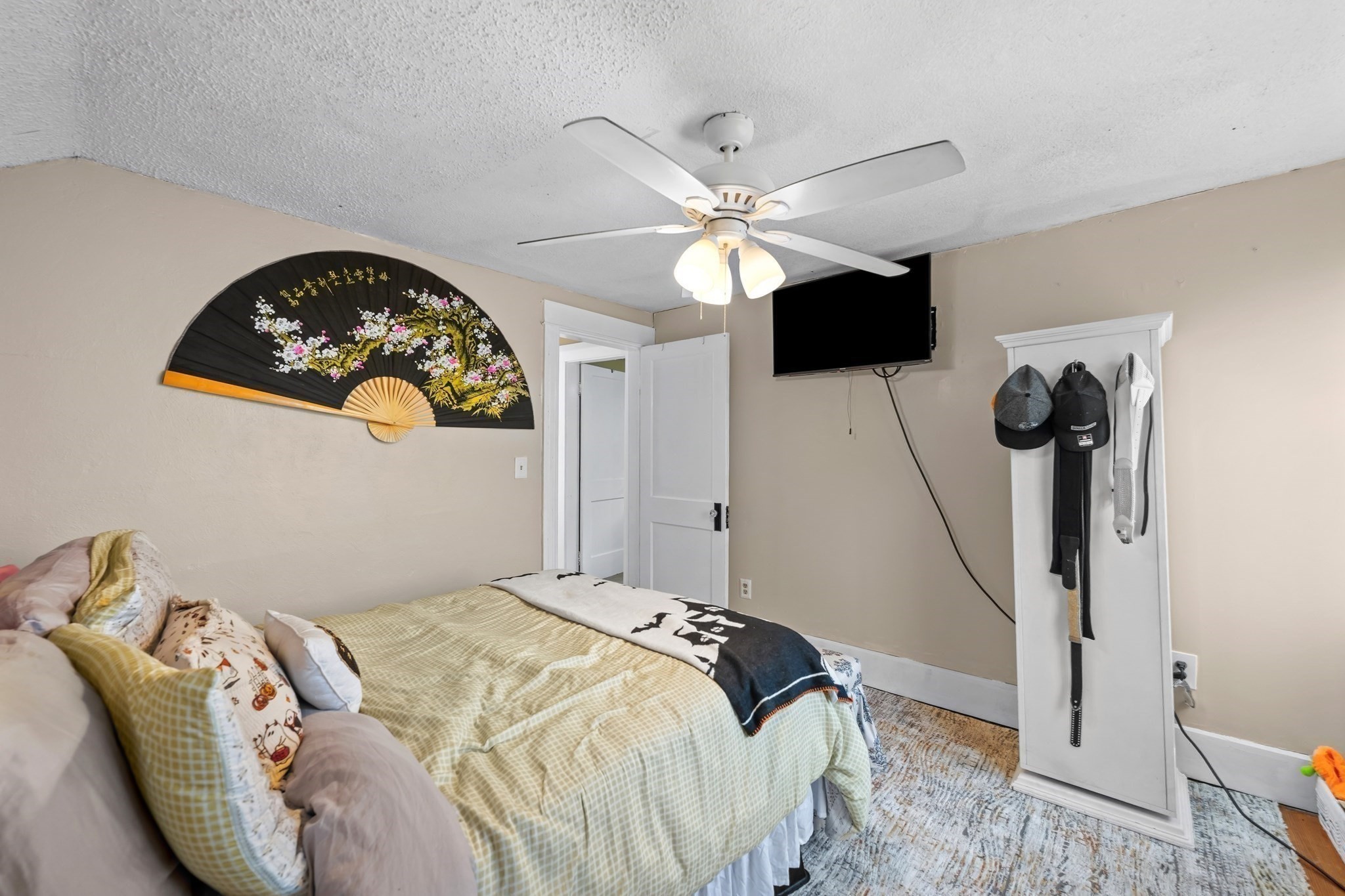 main property photo 26