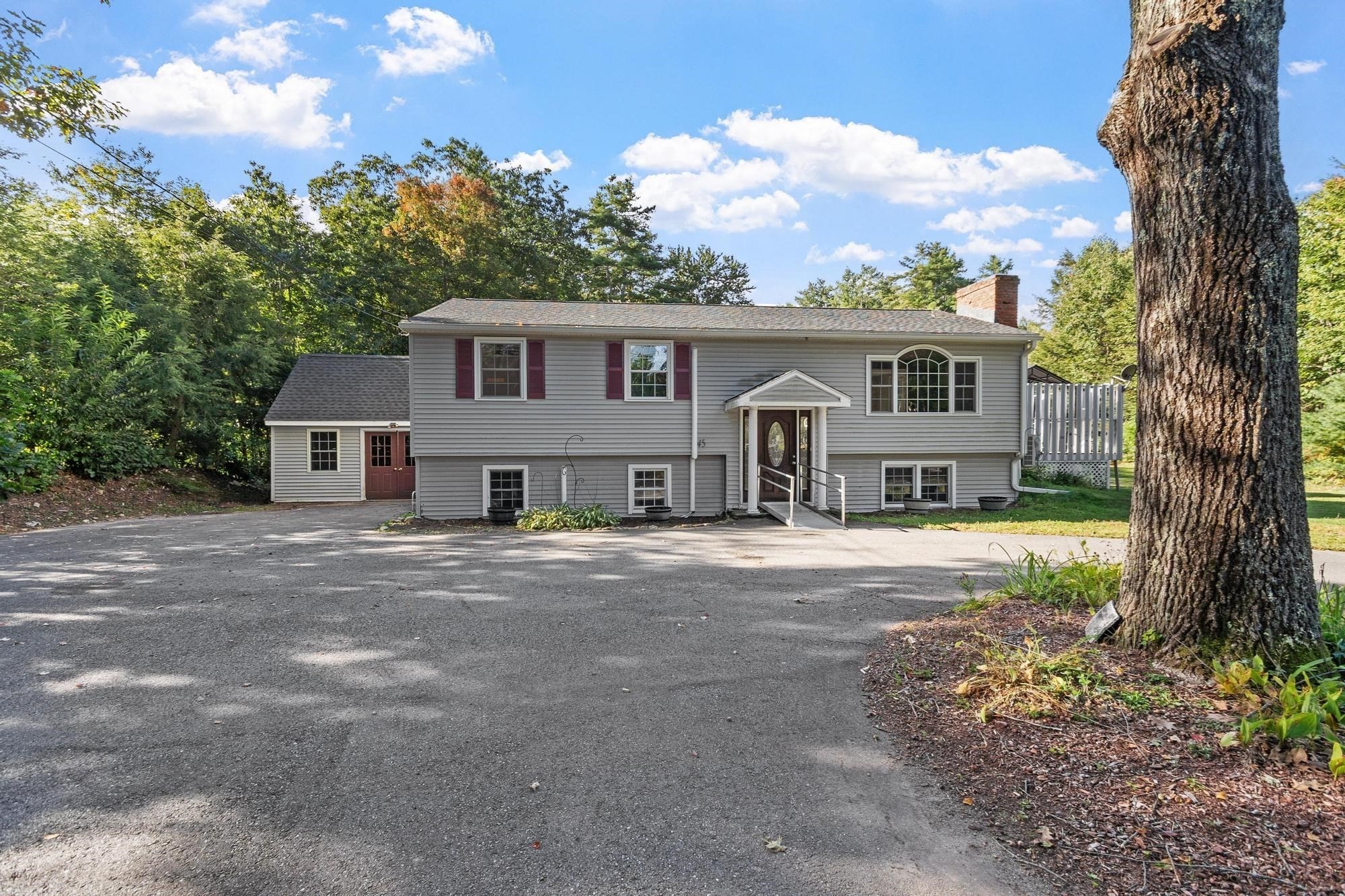 main property photo 4