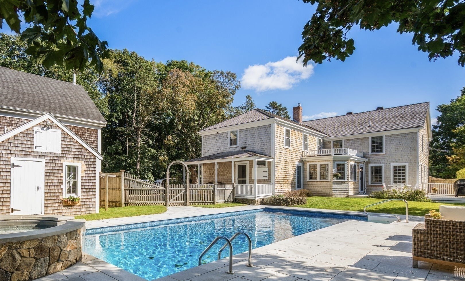 main property photo 34