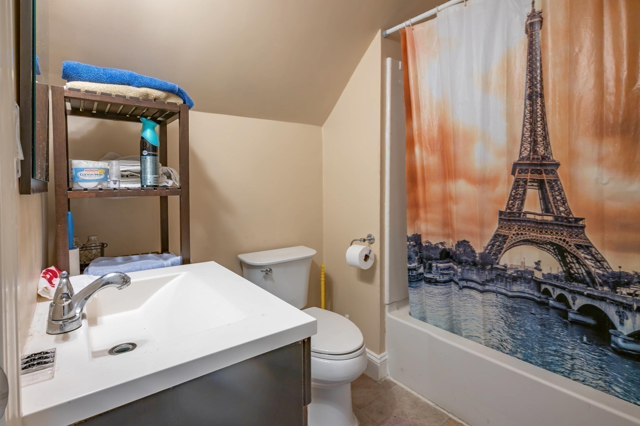 main property photo 17