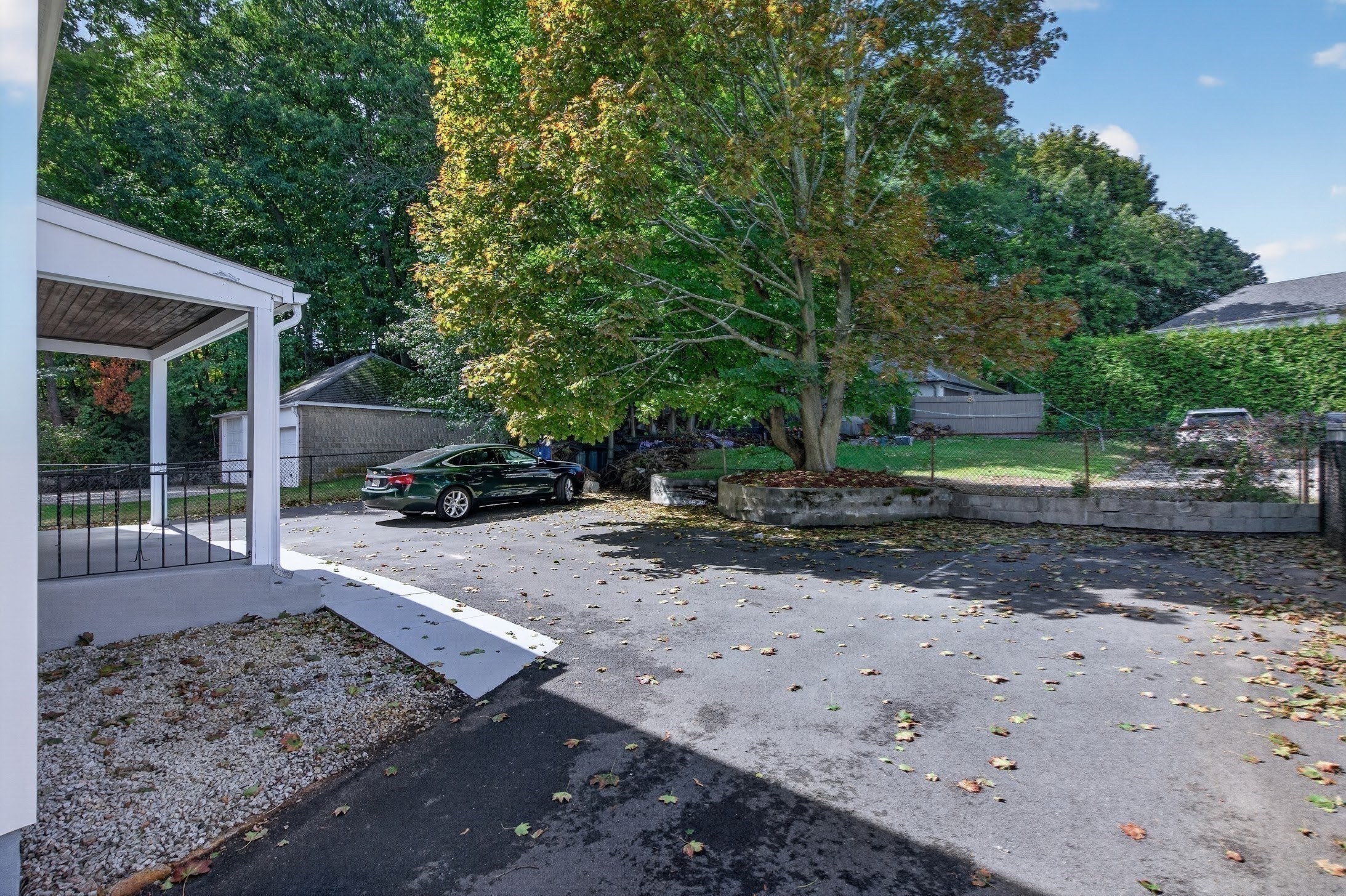 main property photo 33